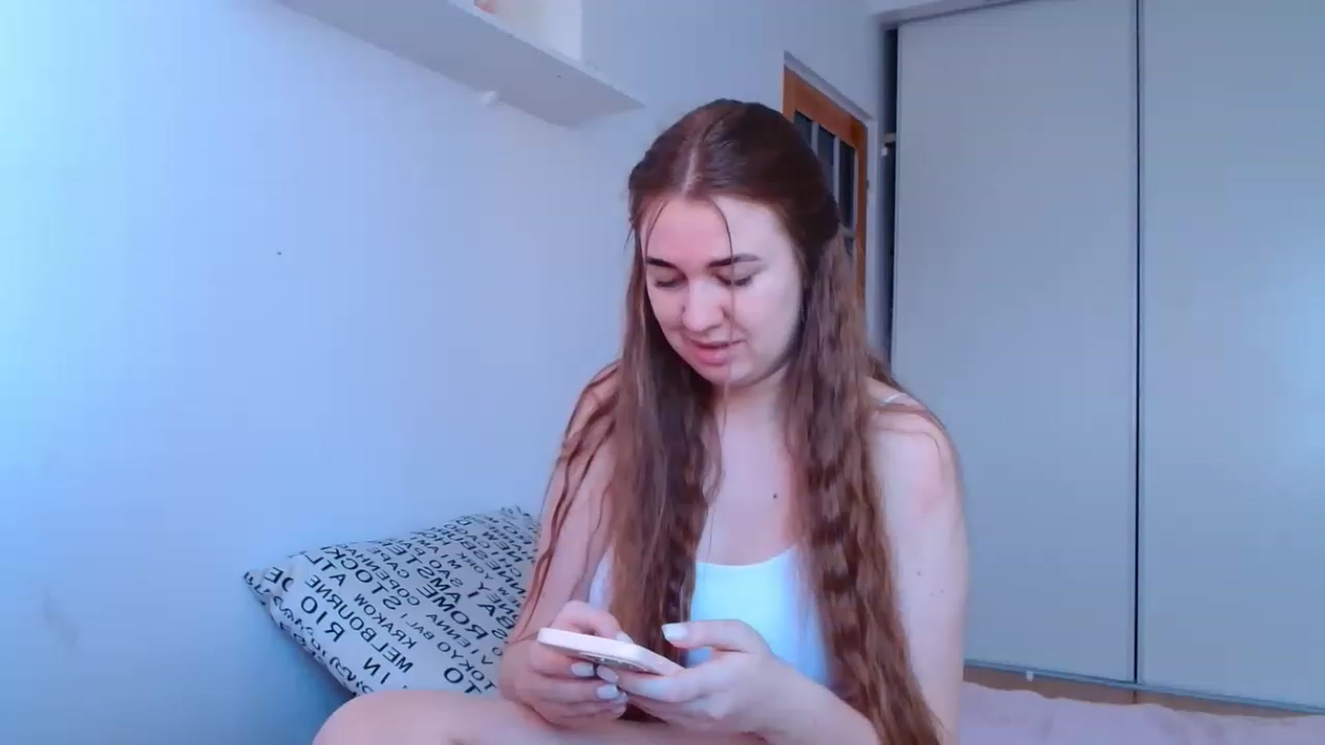 Gallery image thumbnail from IFlowersGirl's myfreecams stream on, 01/03/2023, 09:32 image 18 of 20