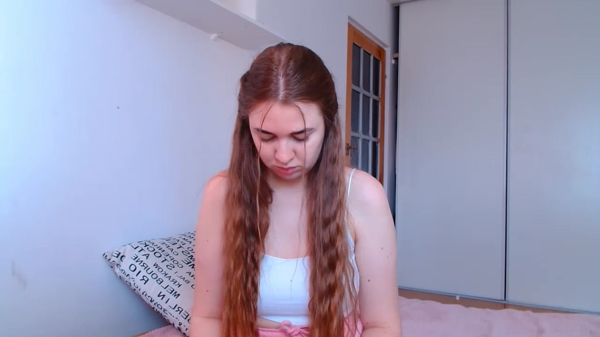 Gallery image thumbnail from IFlowersGirl's myfreecams stream on, 01/03/2023, 09:32 image 3 of 20