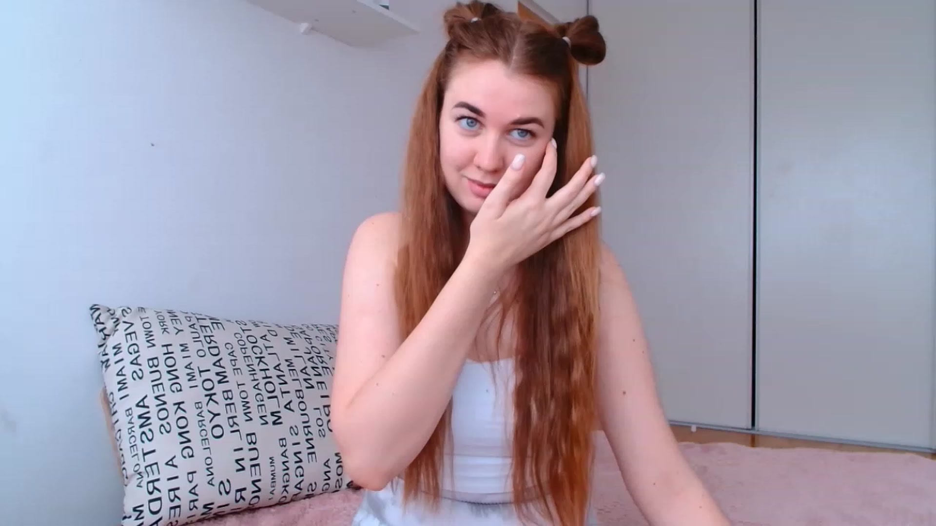 Gallery image thumbnail from IFlowersGirl's myfreecams stream on, 01/04/2023, 10:33 image 18 of 20