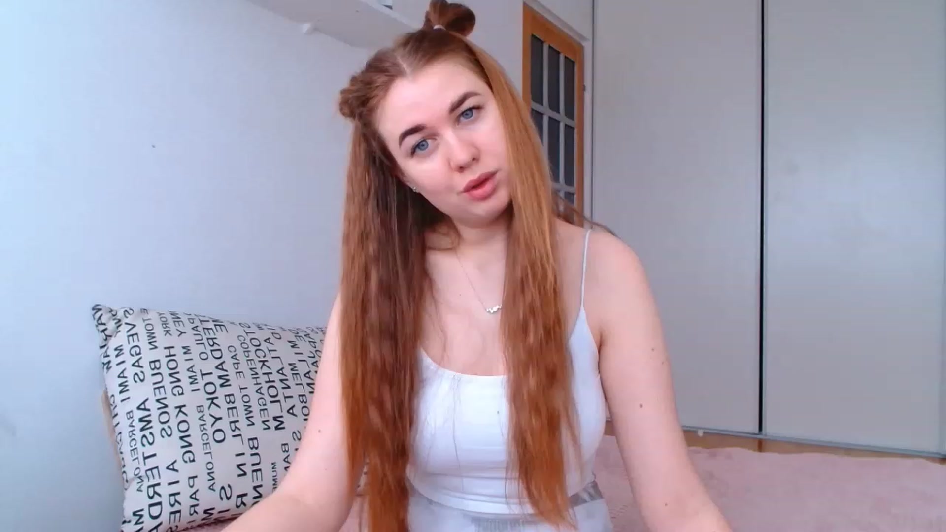 Gallery image thumbnail from IFlowersGirl's myfreecams stream on, 01/04/2023, 10:33 image 12 of 20