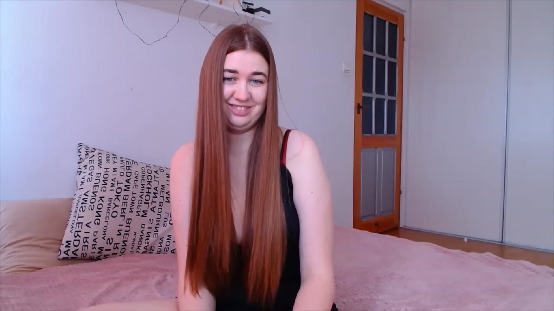 Gallery image thumbnail from IFlowersGirl's myfreecams stream on, 02/19/2023, 11:25 image 16 of 20