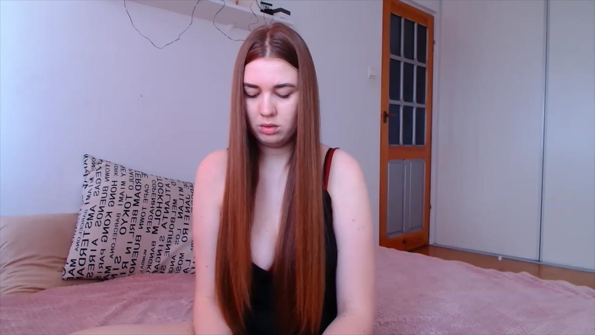Gallery image thumbnail from IFlowersGirl's myfreecams stream on, 02/19/2023, 11:25 image 10 of 20
