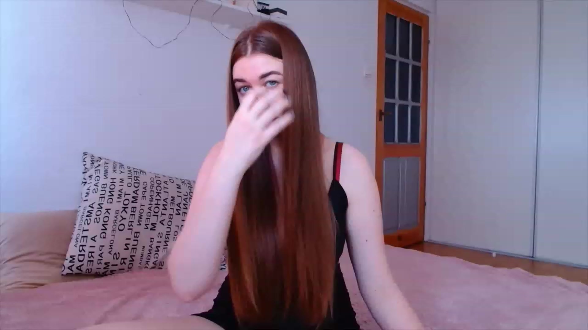 Gallery image thumbnail from IFlowersGirl's myfreecams stream on, 02/19/2023, 11:25 image 4 of 20