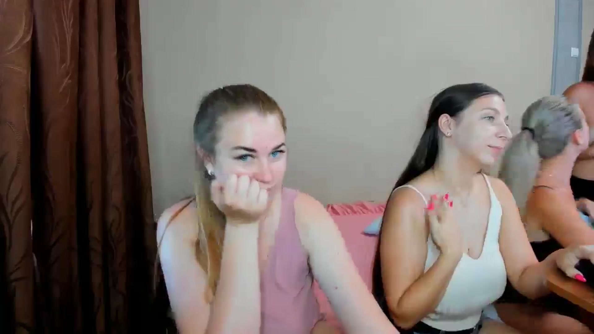 Gallery image thumbnail from IFlowersGirl's myfreecams stream on, 07/08/2024, 09:30 image 14 of 20