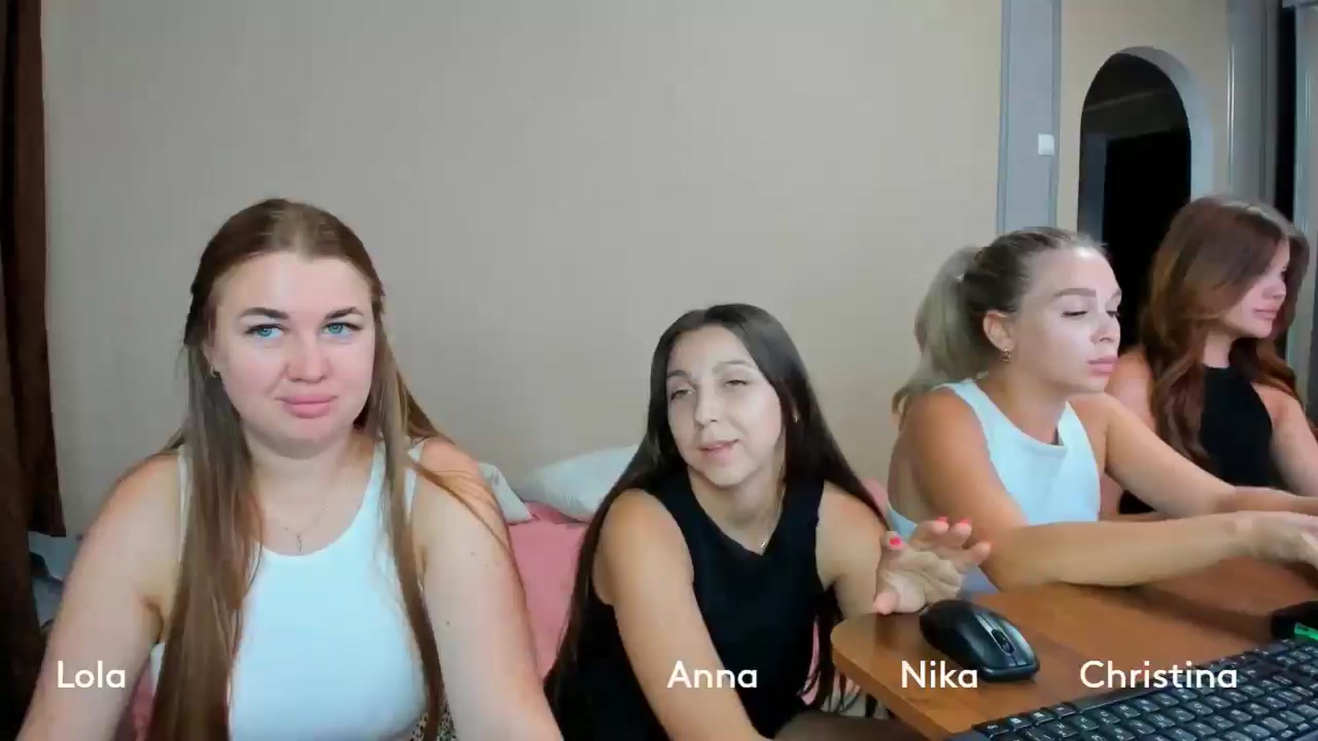 Gallery image thumbnail from IFlowersGirl's myfreecams stream on, 07/13/2024, 10:10 image 6 of 20