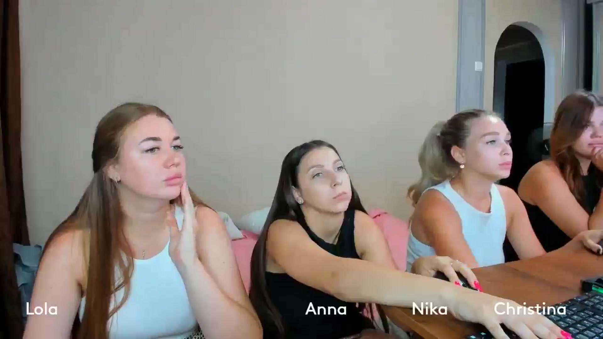 Gallery image thumbnail from IFlowersGirl's myfreecams stream on, 07/13/2024, 10:10 image 3 of 20