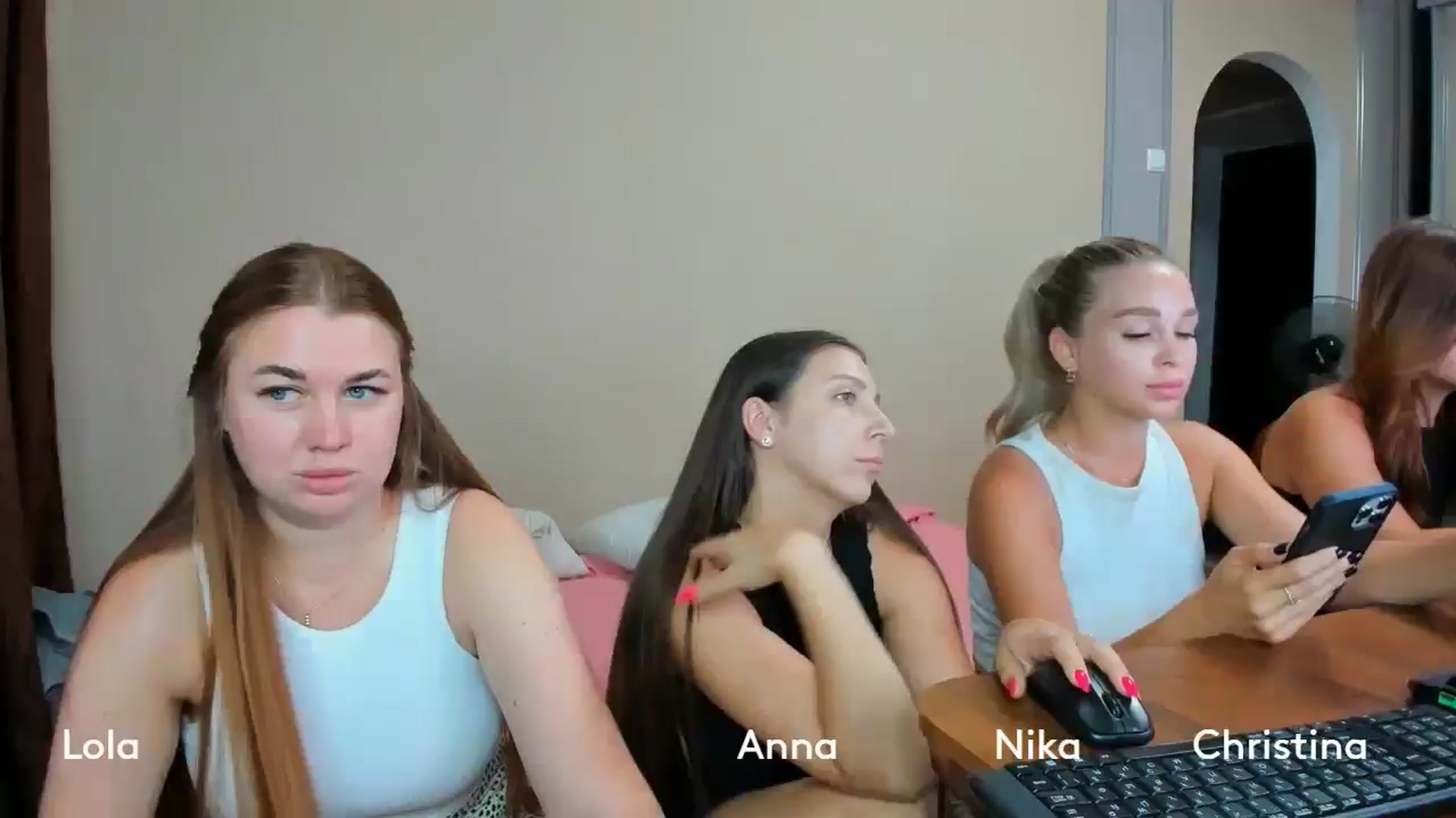 Gallery image thumbnail from IFlowersGirl's myfreecams stream on, 07/13/2024, 10:10 image 1 of 20