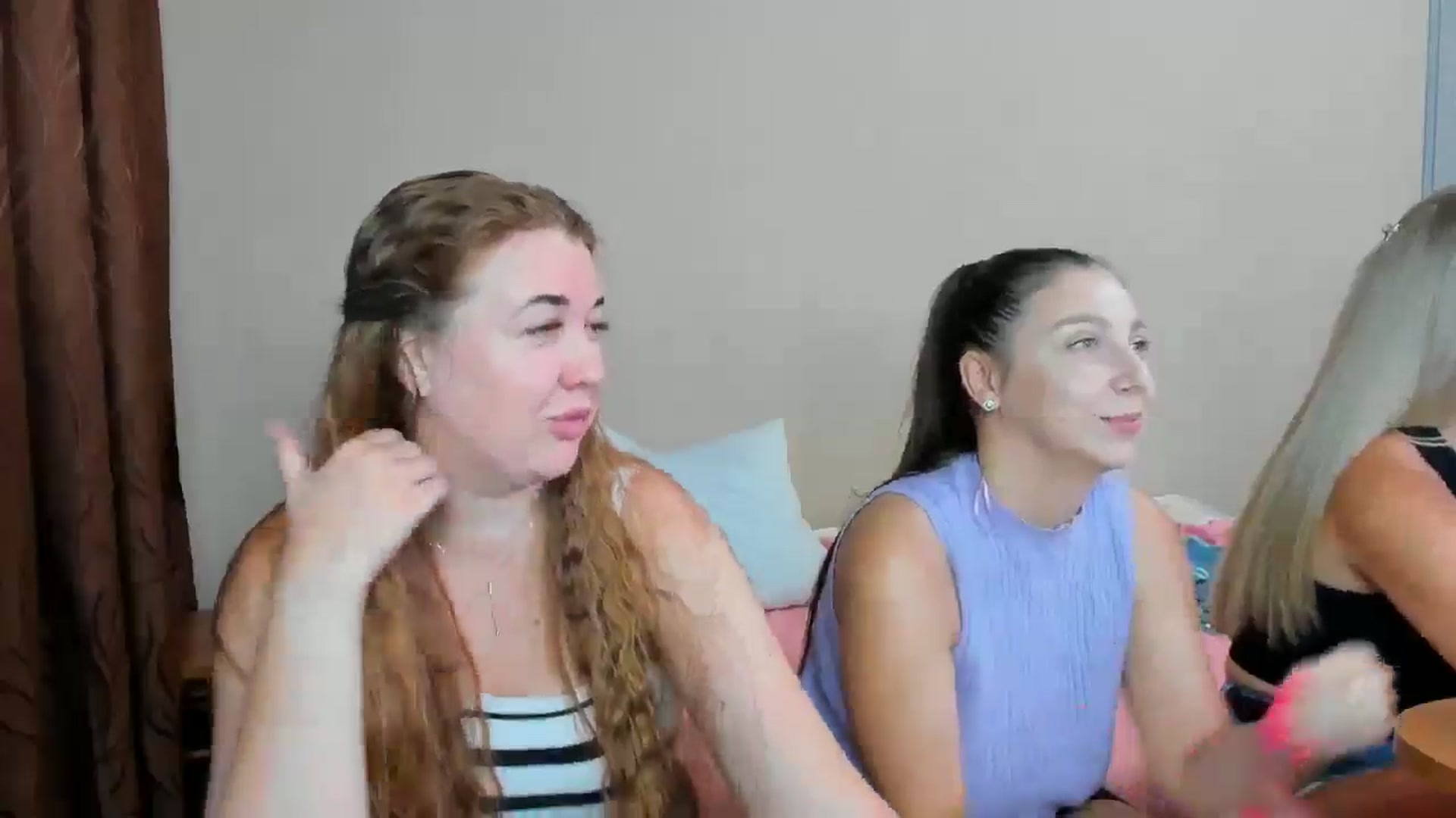 Gallery image thumbnail from IFlowersGirl's myfreecams stream on, 07/14/2024, 08:58 image 5 of 20