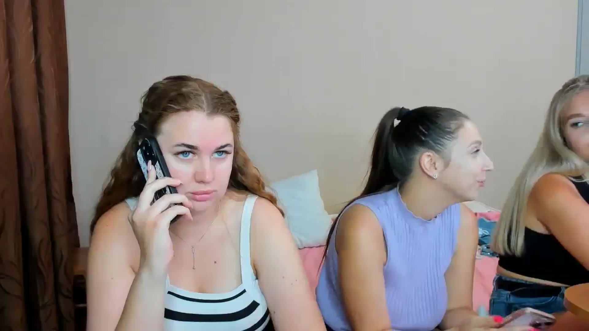 Gallery image thumbnail from IFlowersGirl's myfreecams stream on, 07/14/2024, 08:58 image 6 of 20