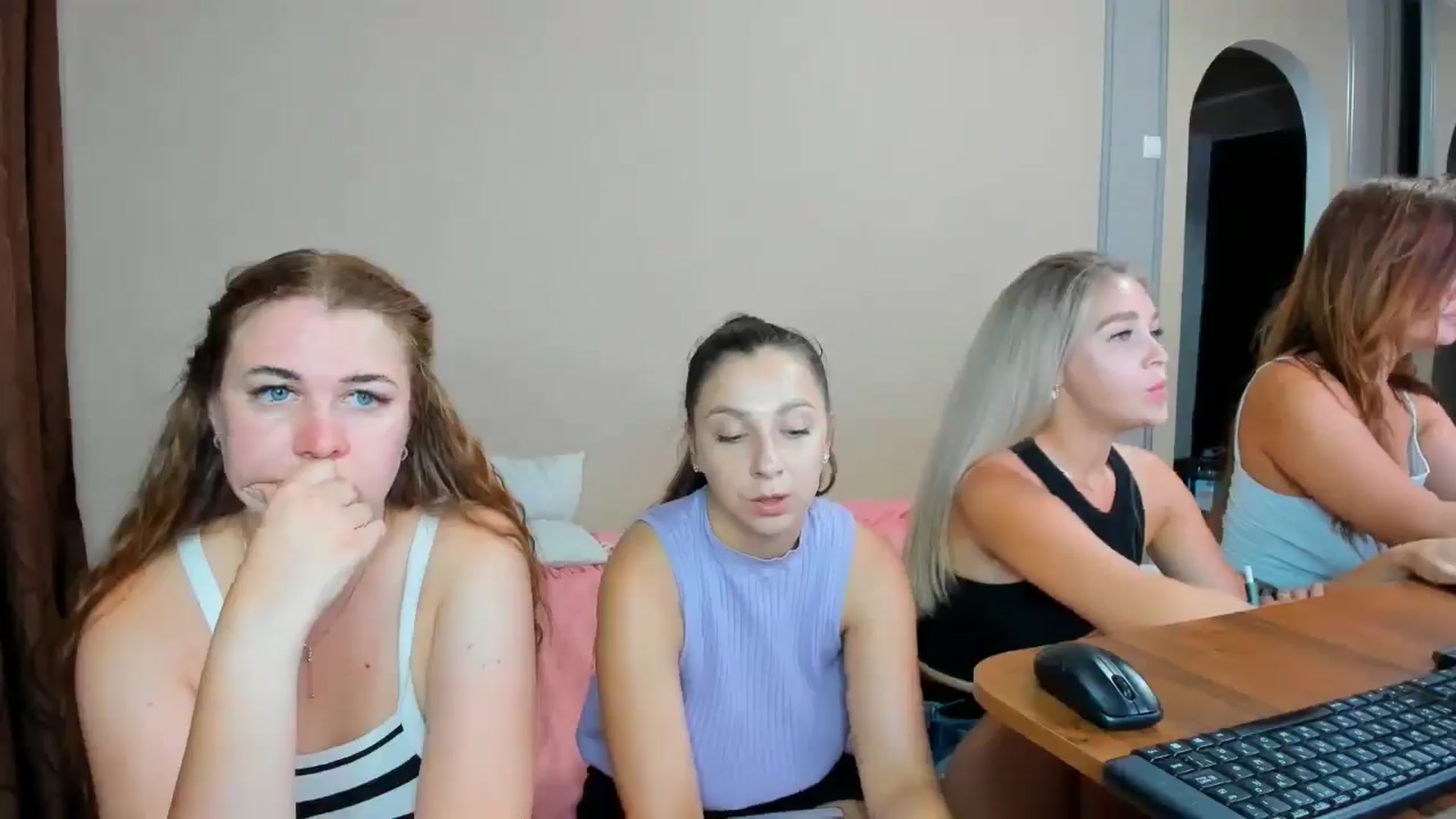 Gallery image thumbnail from IFlowersGirl's myfreecams stream on, 07/14/2024, 10:00 image 9 of 20