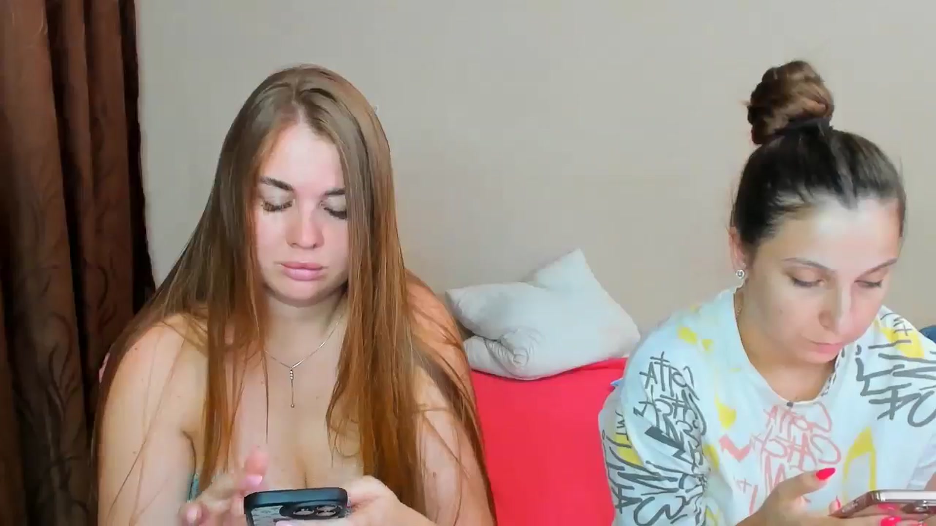 Gallery image thumbnail from IFlowersGirl's myfreecams stream on, 07/18/2024, 10:57 image 16 of 20