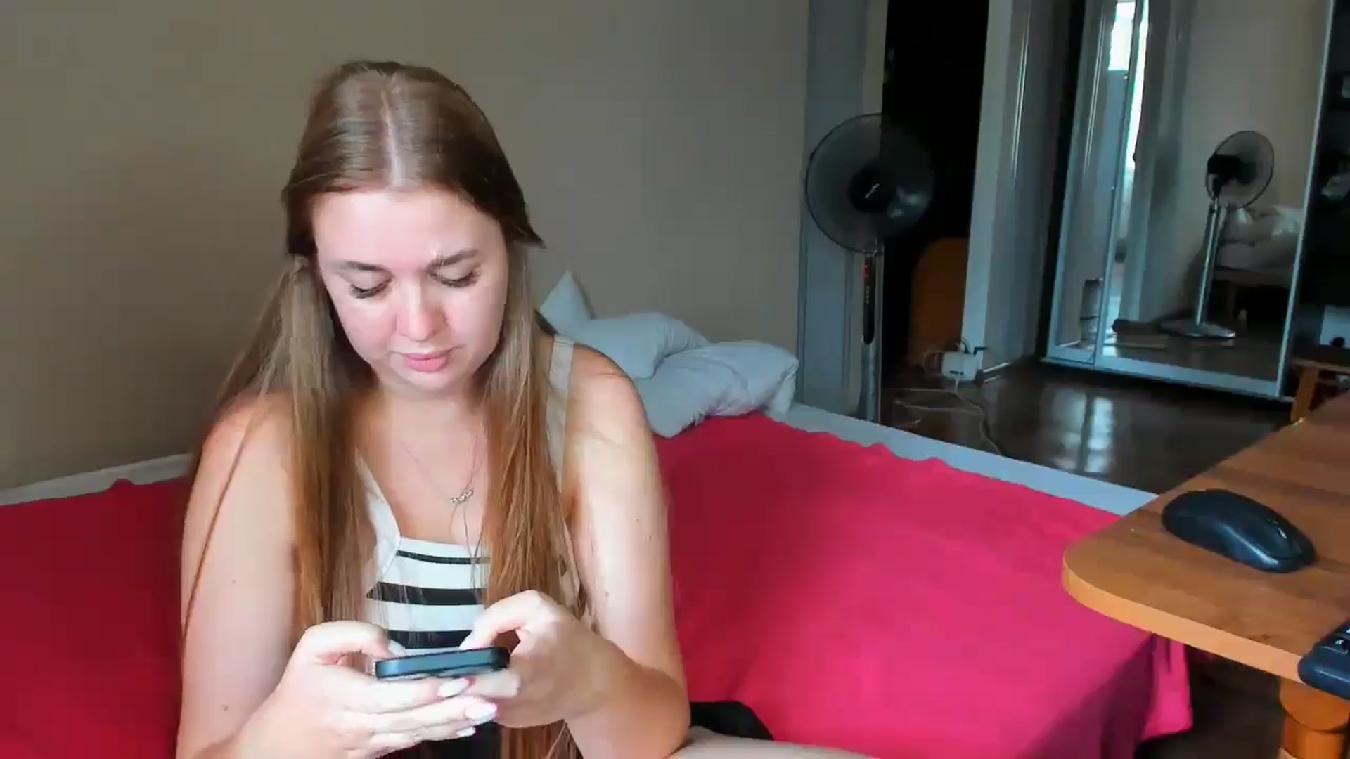 Gallery image thumbnail from IFlowersGirl's myfreecams stream on, 07/26/2024, 10:39 image 17 of 20