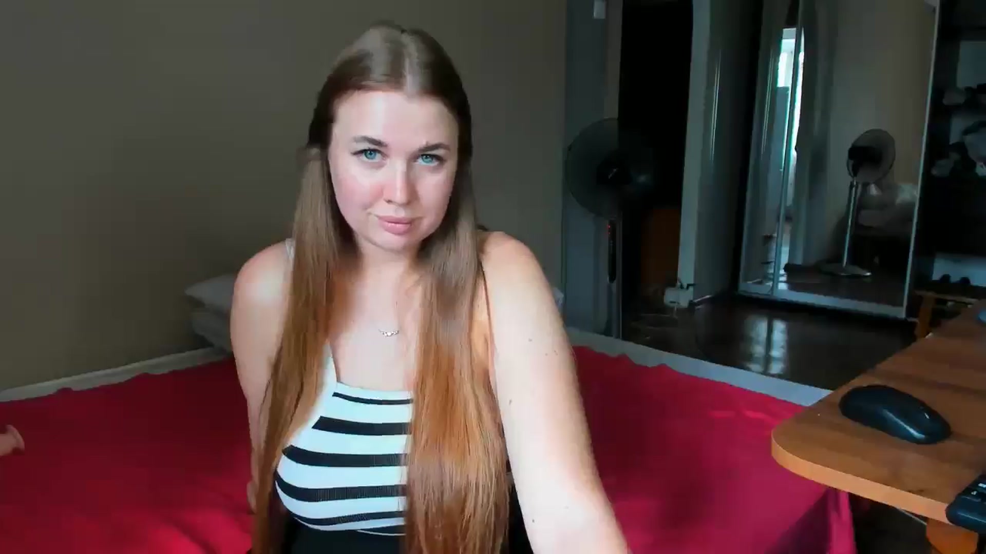 Gallery image thumbnail from IFlowersGirl's myfreecams stream on, 07/26/2024, 10:39 image 5 of 20