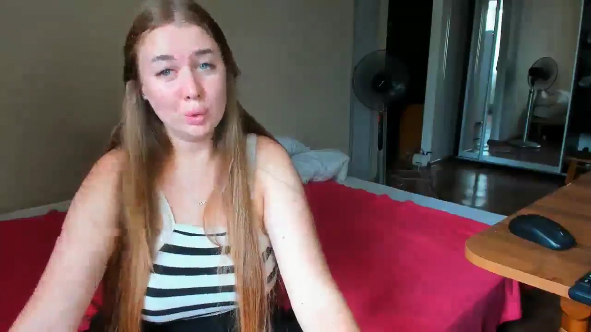 Gallery image thumbnail from IFlowersGirl's myfreecams stream on, 07/26/2024, 10:39 image 19 of 20