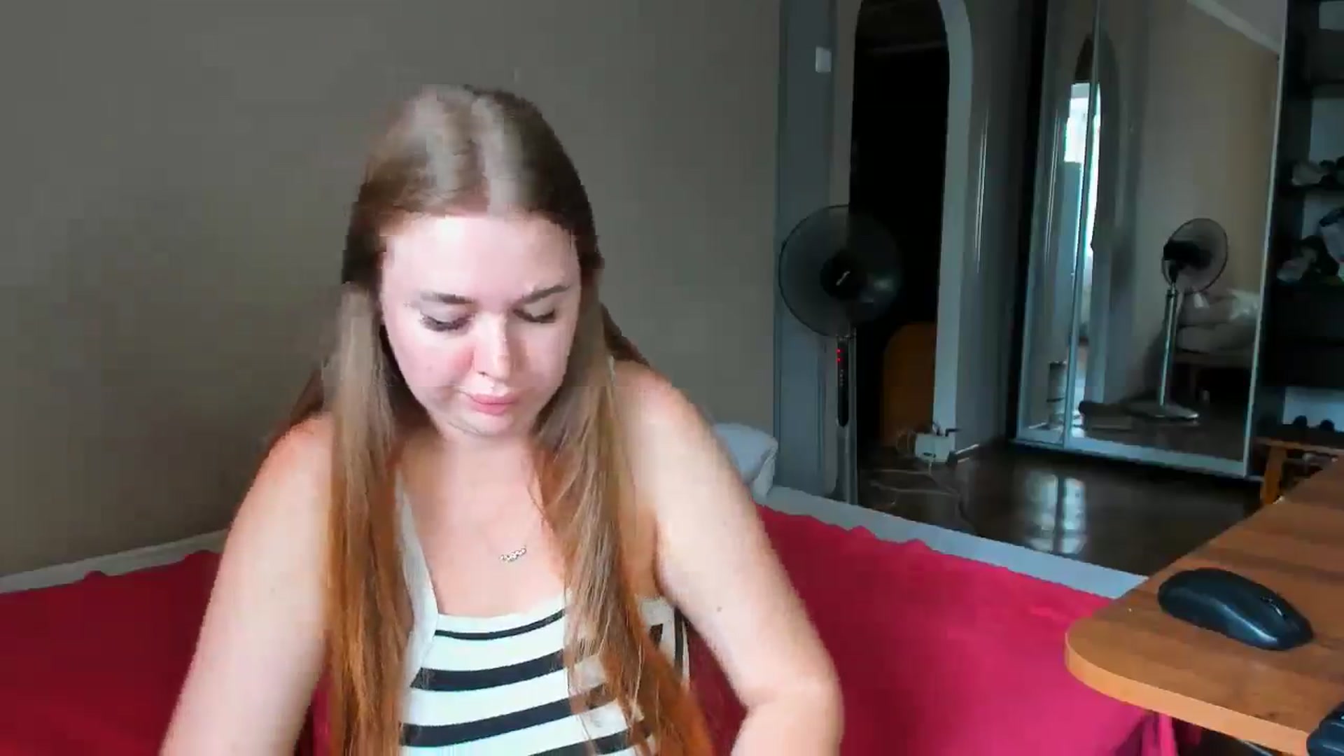 Gallery image thumbnail from IFlowersGirl's myfreecams stream on, 07/26/2024, 10:39 image 12 of 20