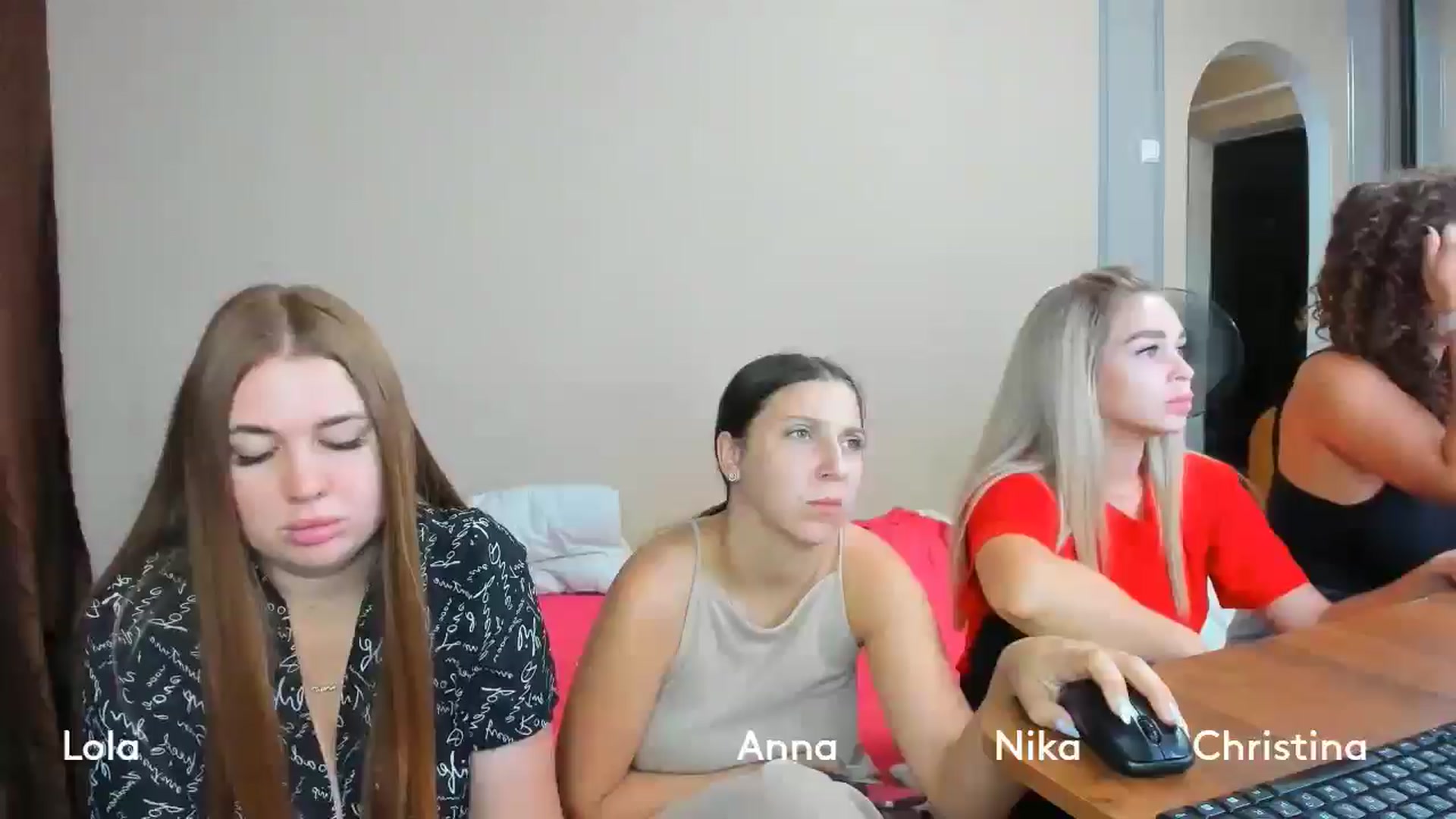 Gallery image thumbnail from IFlowersGirl's myfreecams stream on, 07/27/2024, 09:22 image 9 of 20