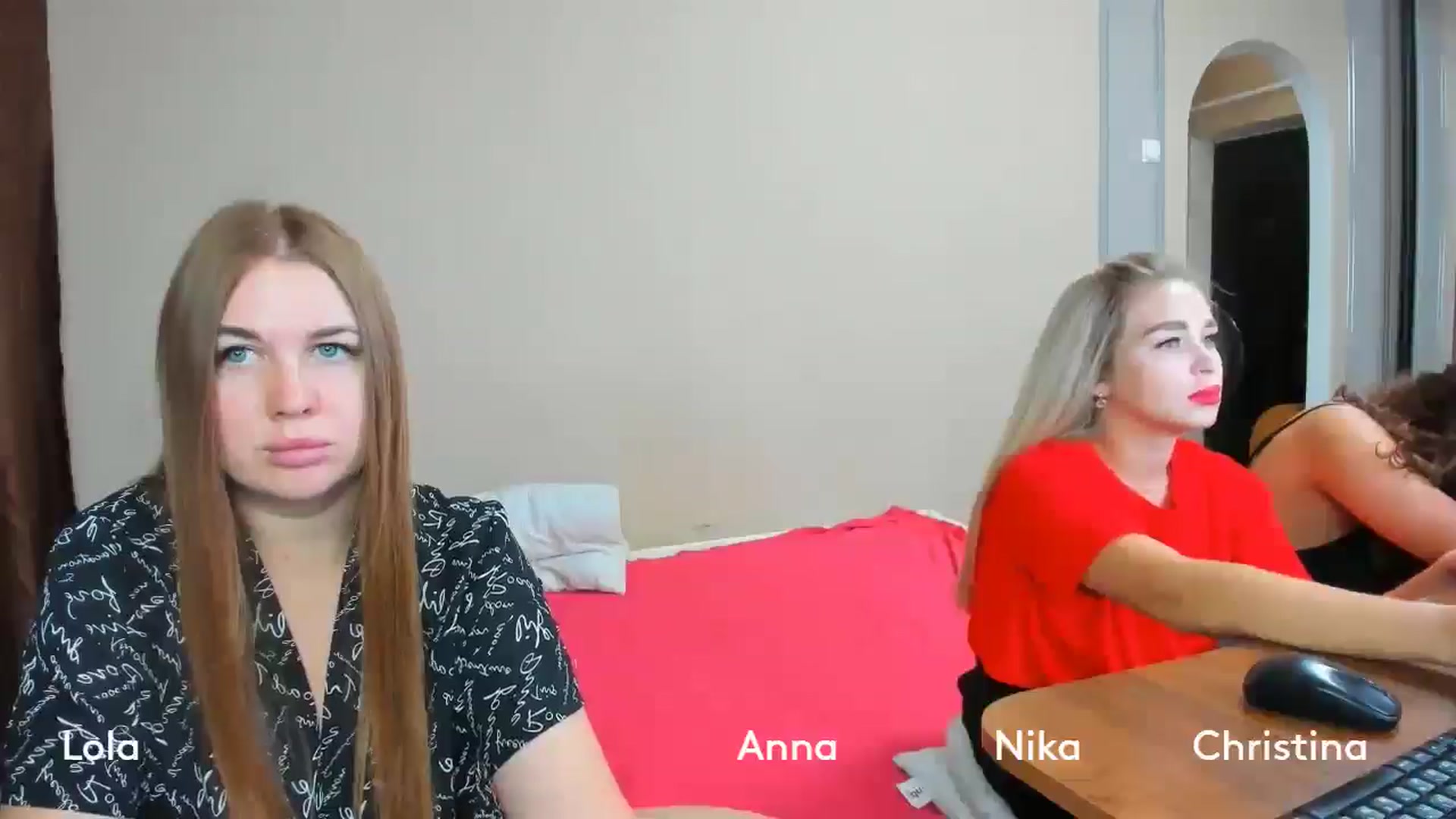 Gallery image thumbnail from IFlowersGirl's myfreecams stream on, 07/27/2024, 09:22 image 5 of 20
