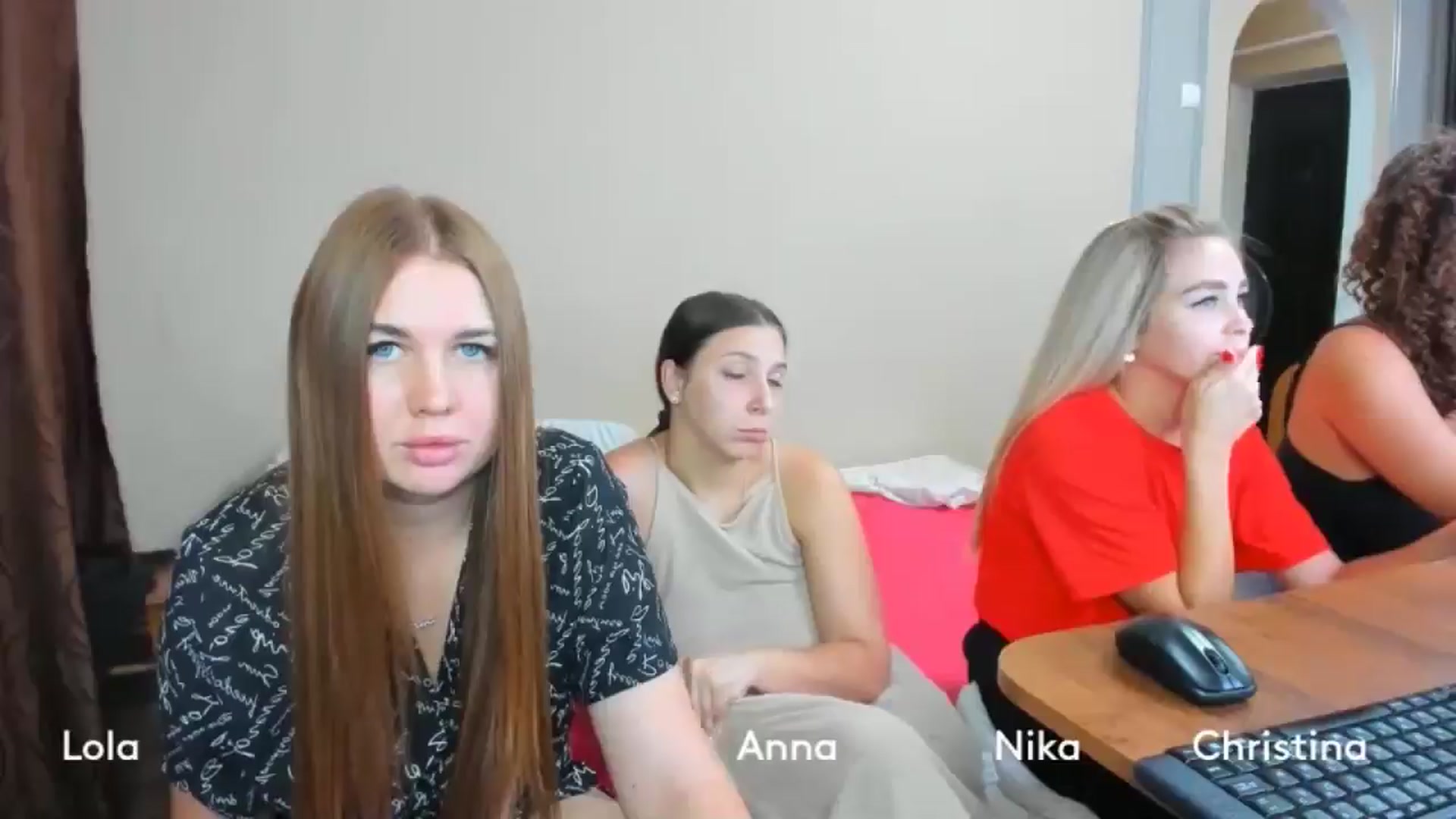 Gallery image thumbnail from IFlowersGirl's myfreecams stream on, 07/27/2024, 09:22 image 16 of 20