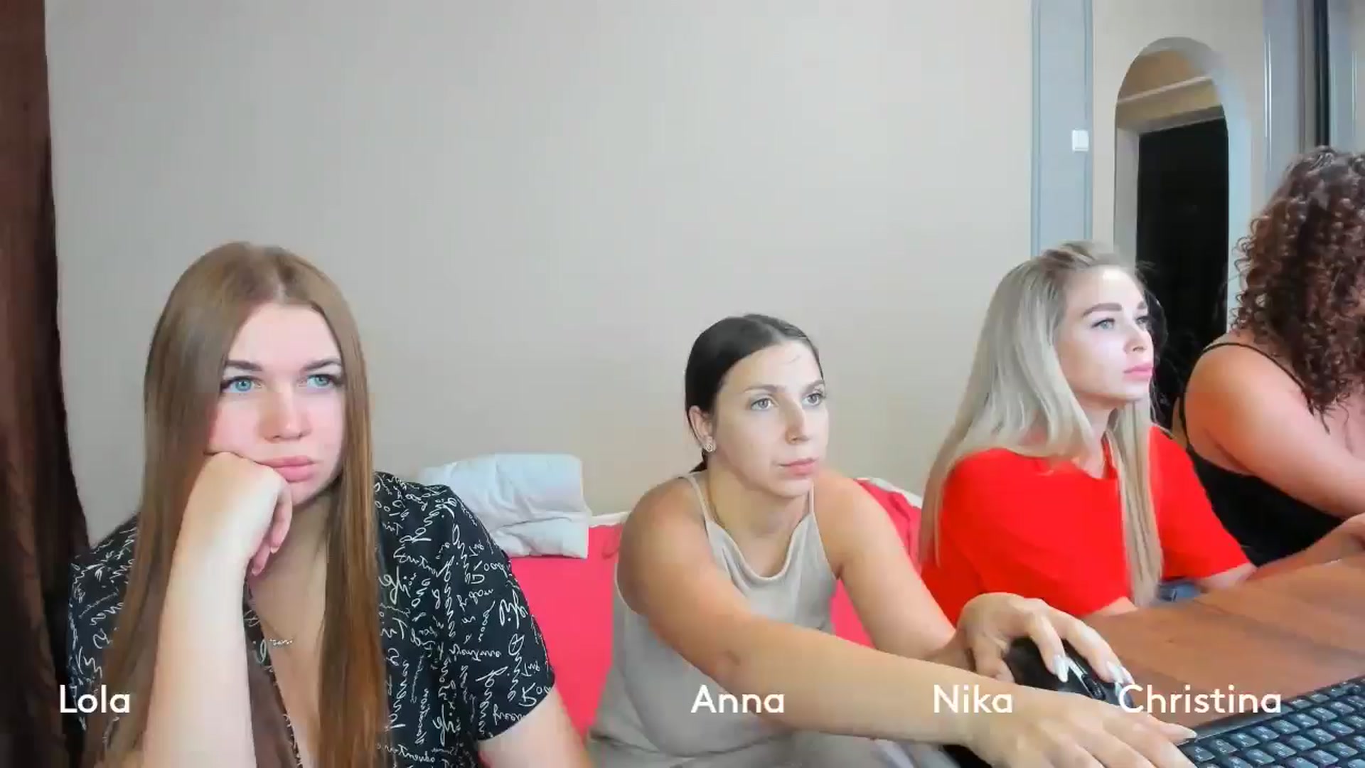 Gallery image thumbnail from IFlowersGirl's myfreecams stream on, 07/27/2024, 09:22 image 15 of 20