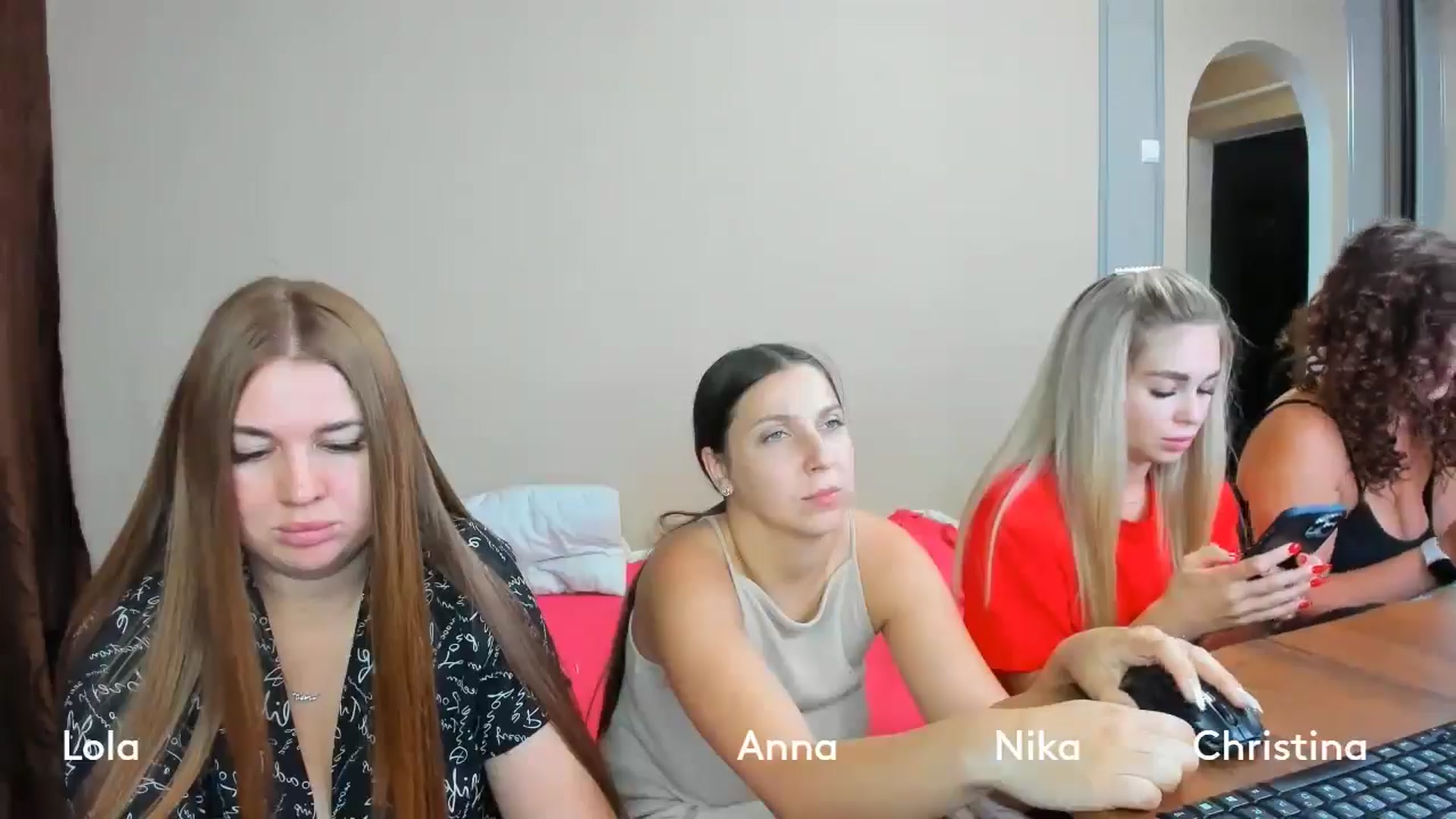 Gallery image thumbnail from IFlowersGirl's myfreecams stream on, 07/27/2024, 09:22 image 11 of 20