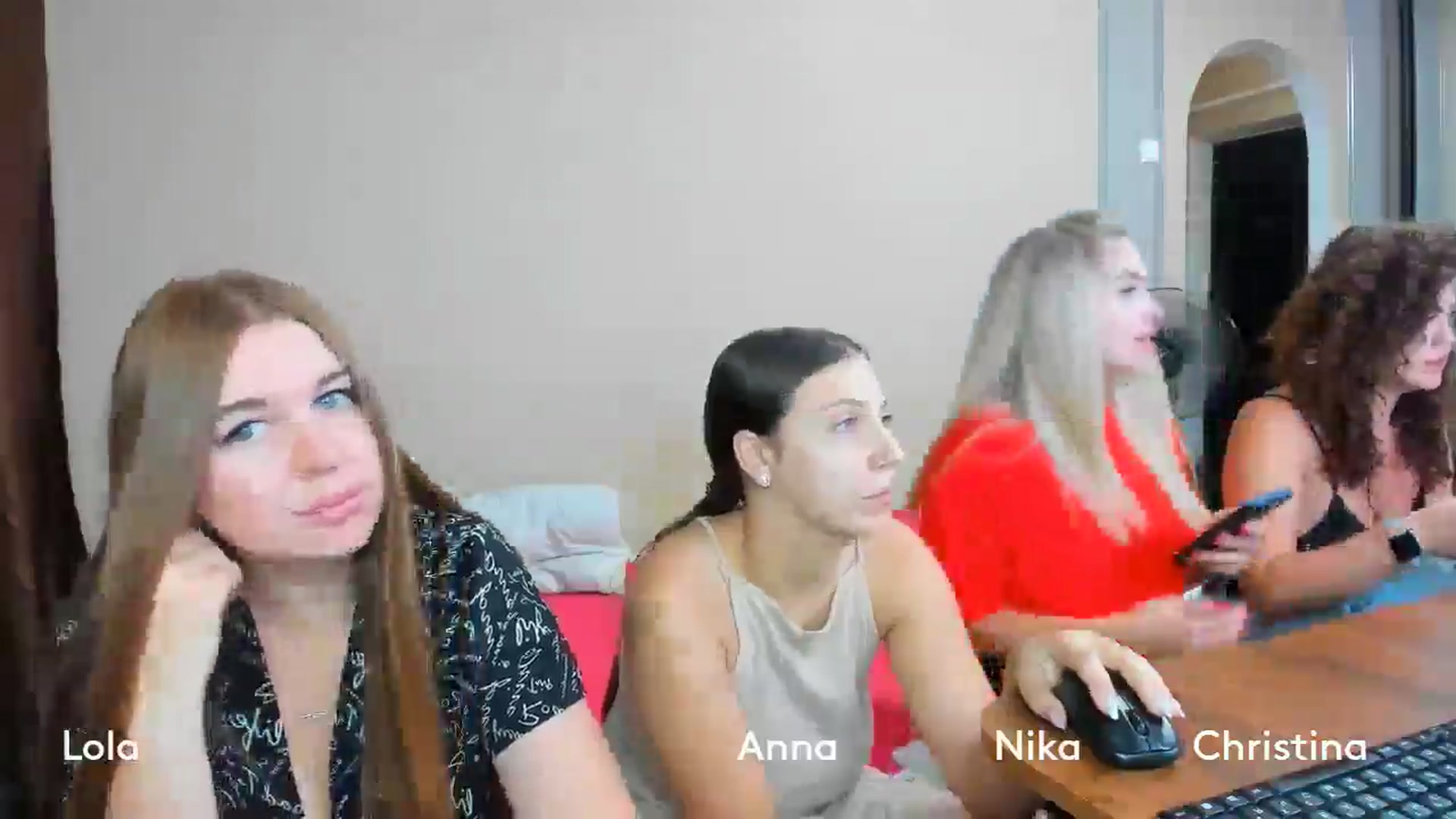 Gallery image thumbnail from IFlowersGirl's myfreecams stream on, 07/27/2024, 09:22 image 10 of 20
