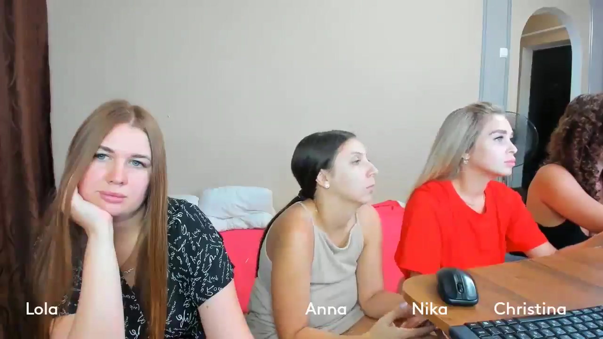 Gallery image thumbnail from IFlowersGirl's myfreecams stream on, 07/27/2024, 10:25 image 13 of 20