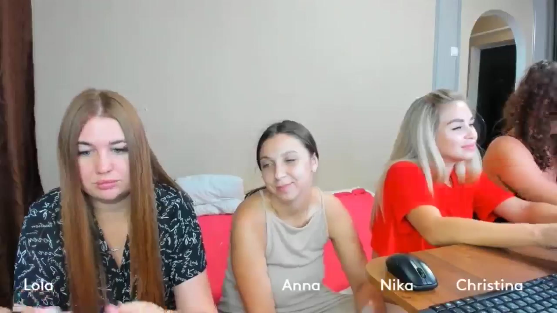 Gallery image thumbnail from IFlowersGirl's myfreecams stream on, 07/27/2024, 10:25 image 4 of 20