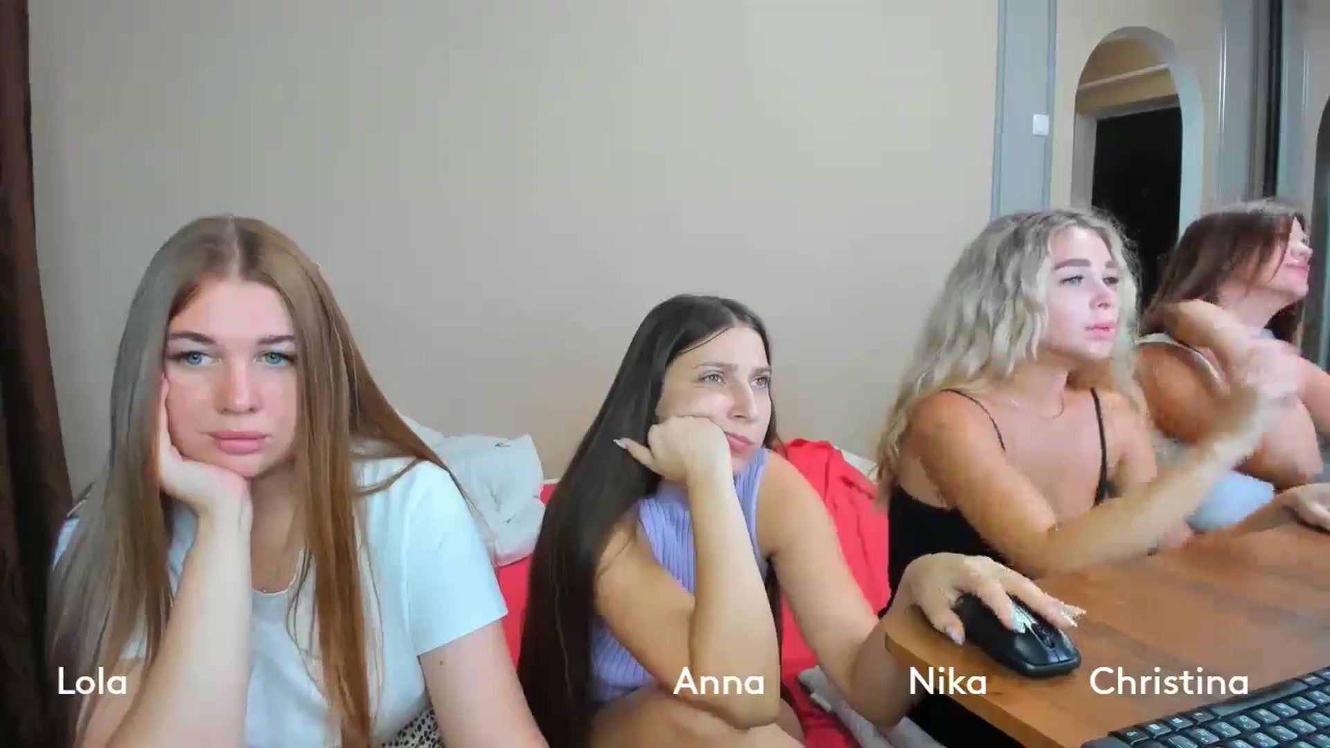 Gallery image thumbnail from IFlowersGirl's myfreecams stream on, 07/29/2024, 07:15 image 2 of 20