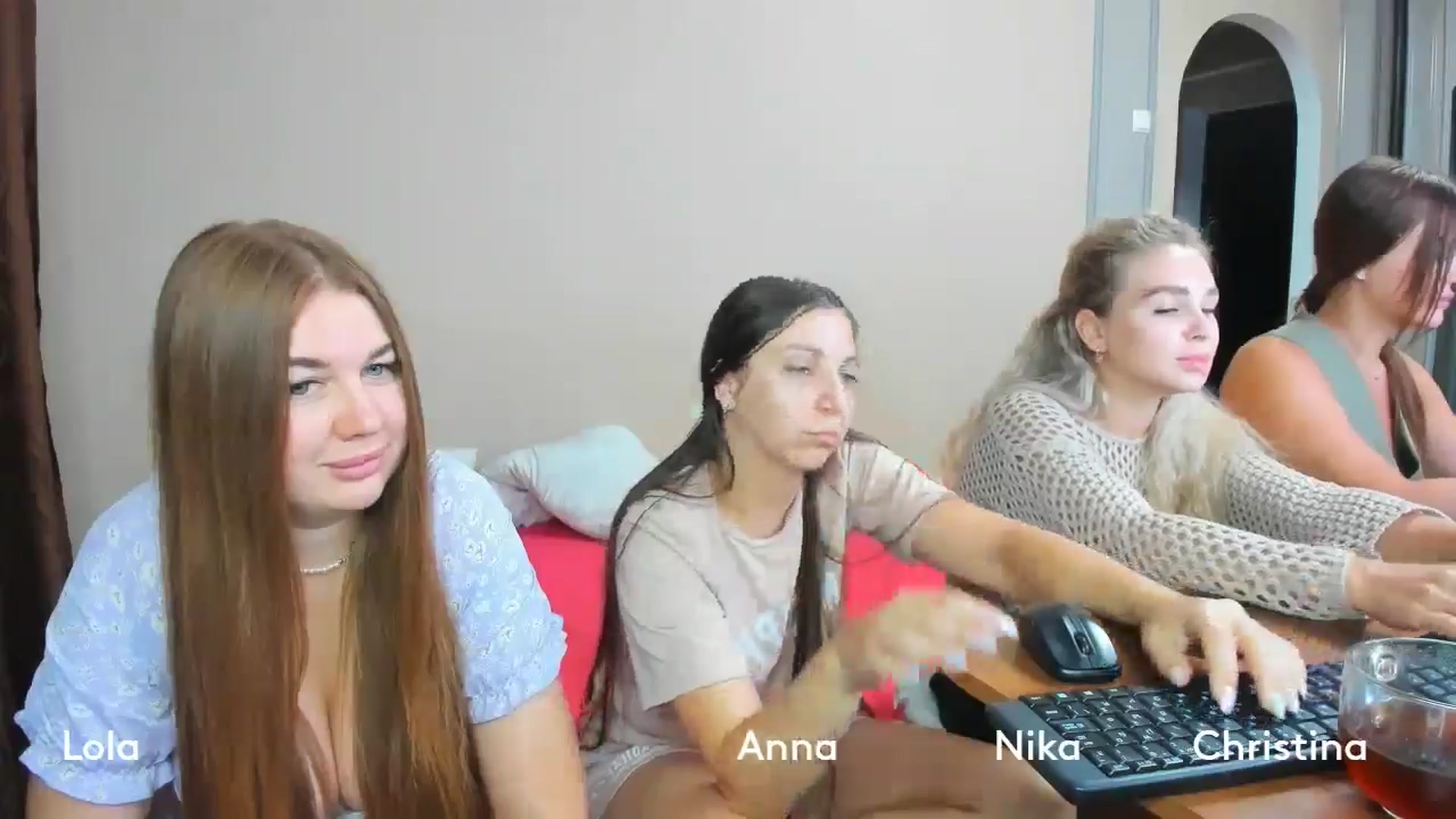 Gallery image thumbnail from IFlowersGirl's myfreecams stream on, 07/30/2024, 07:58 image 13 of 20