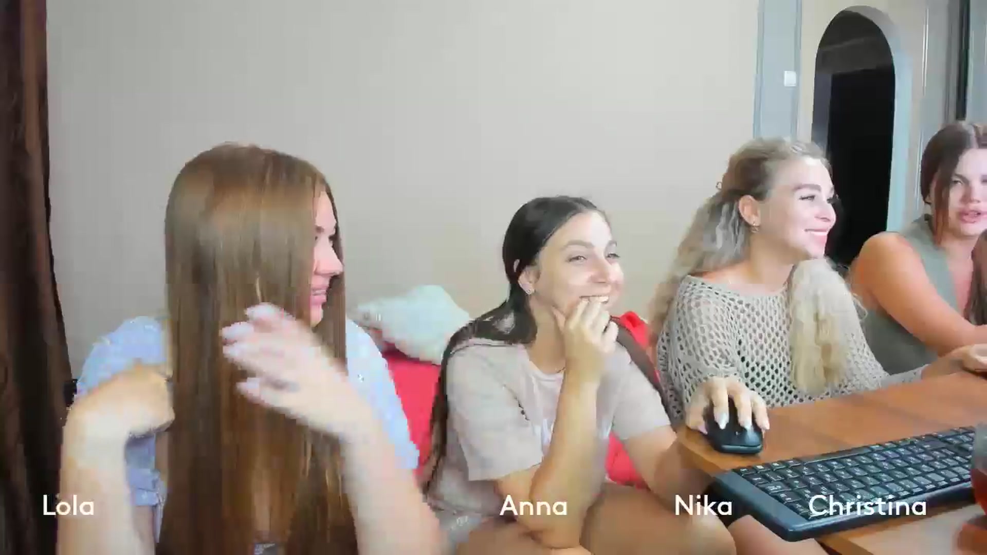 Gallery image thumbnail from IFlowersGirl's myfreecams stream on, 07/30/2024, 07:58 image 7 of 20