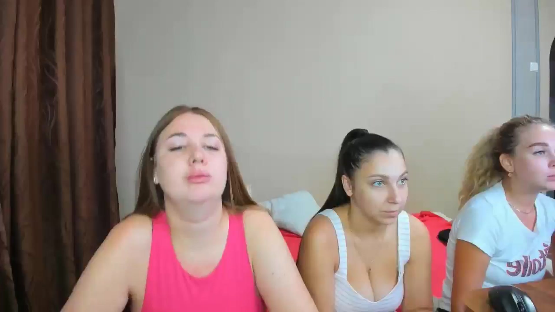 Gallery image thumbnail from IFlowersGirl's myfreecams stream on, 07/31/2024, 09:37 image 4 of 20