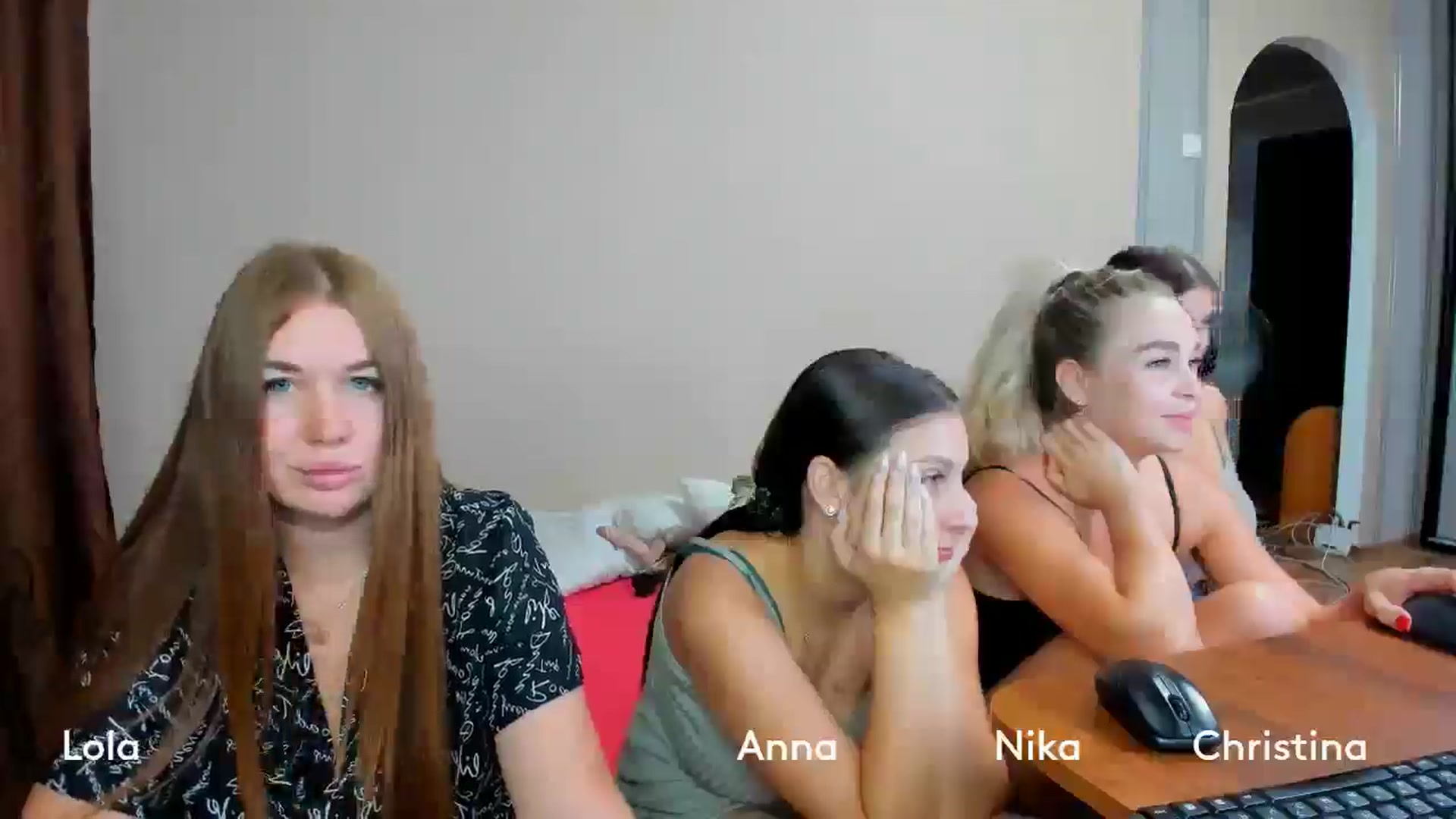 Gallery image thumbnail from IFlowersGirl's myfreecams stream on, 08/02/2024, 08:47 image 13 of 20