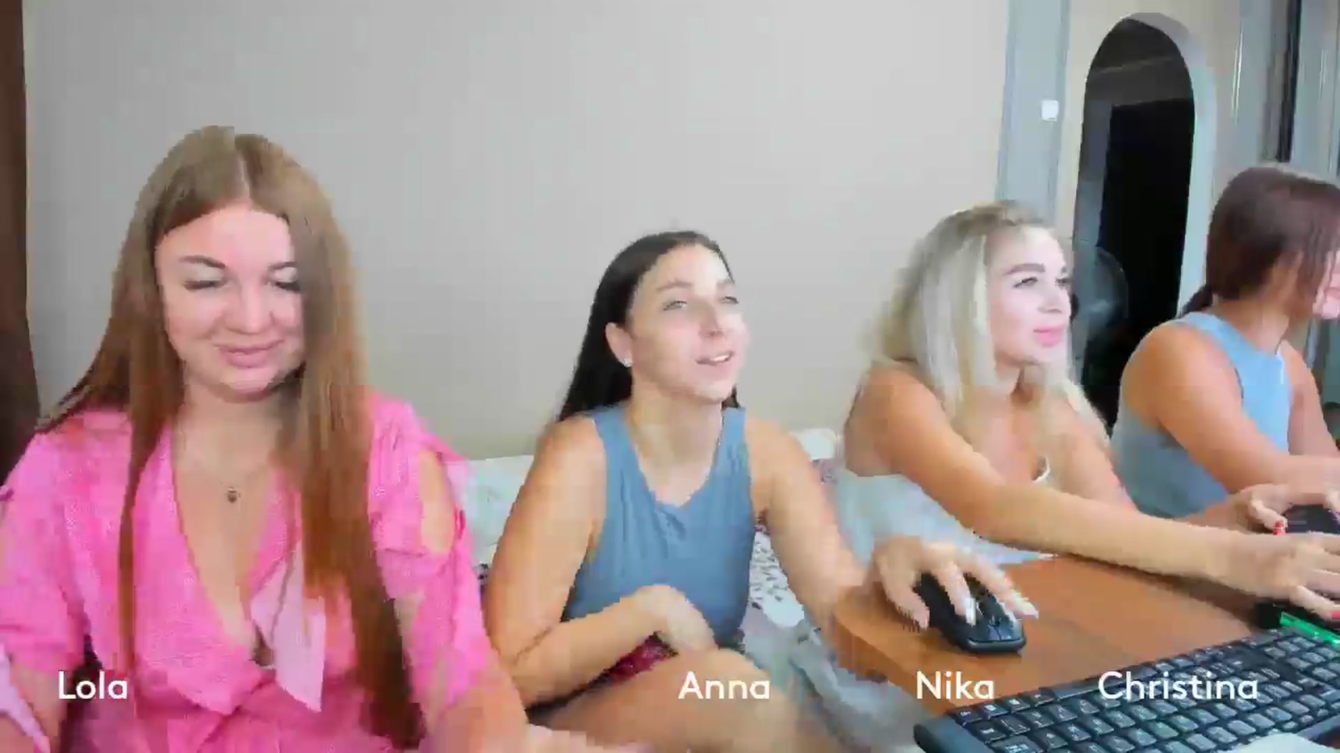 Gallery image thumbnail from IFlowersGirl's myfreecams stream on, 08/07/2024, 08:11 image 11 of 20