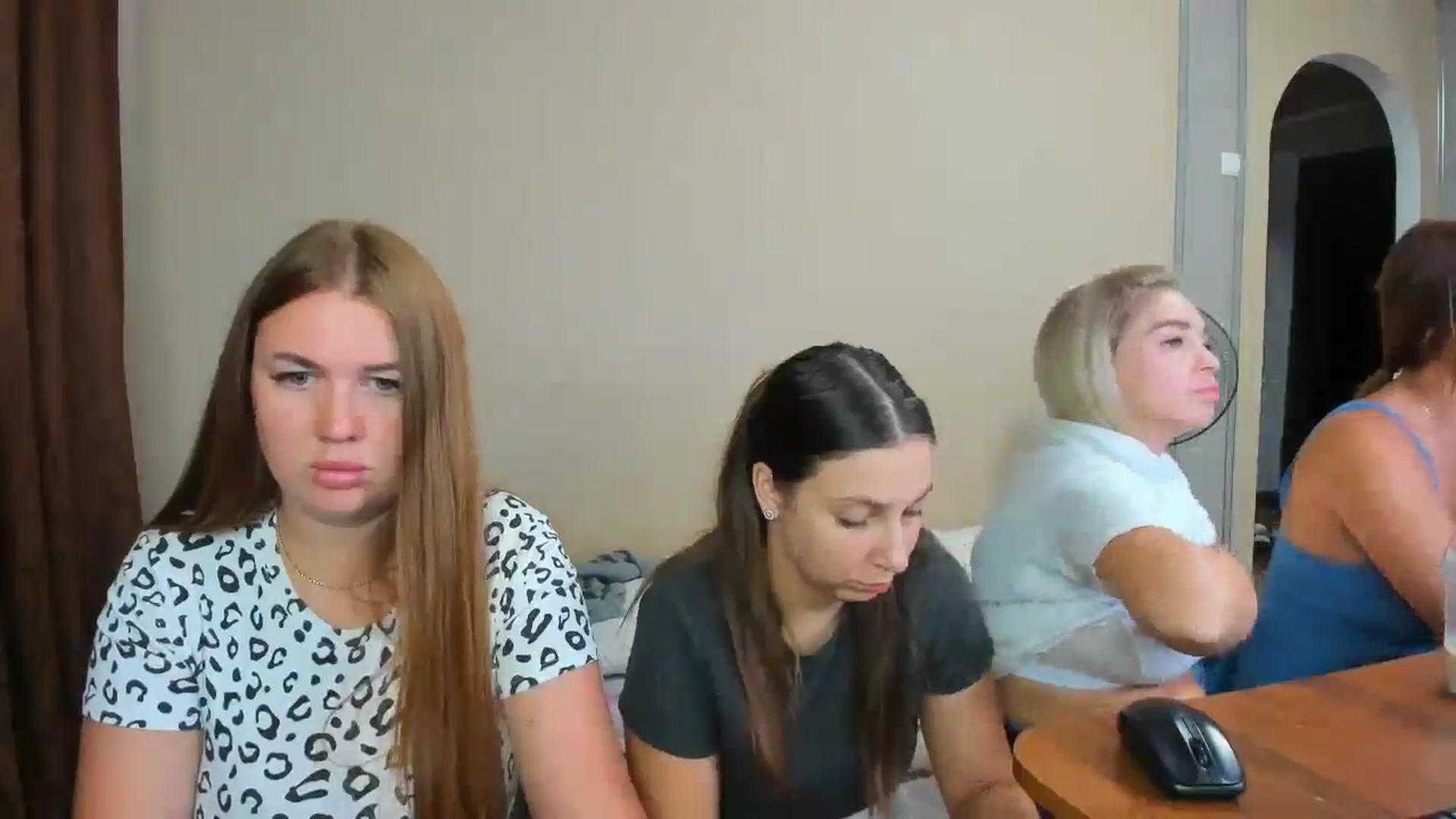 Gallery image thumbnail from IFlowersGirl's myfreecams stream on, 08/08/2024, 07:06 image 20 of 20