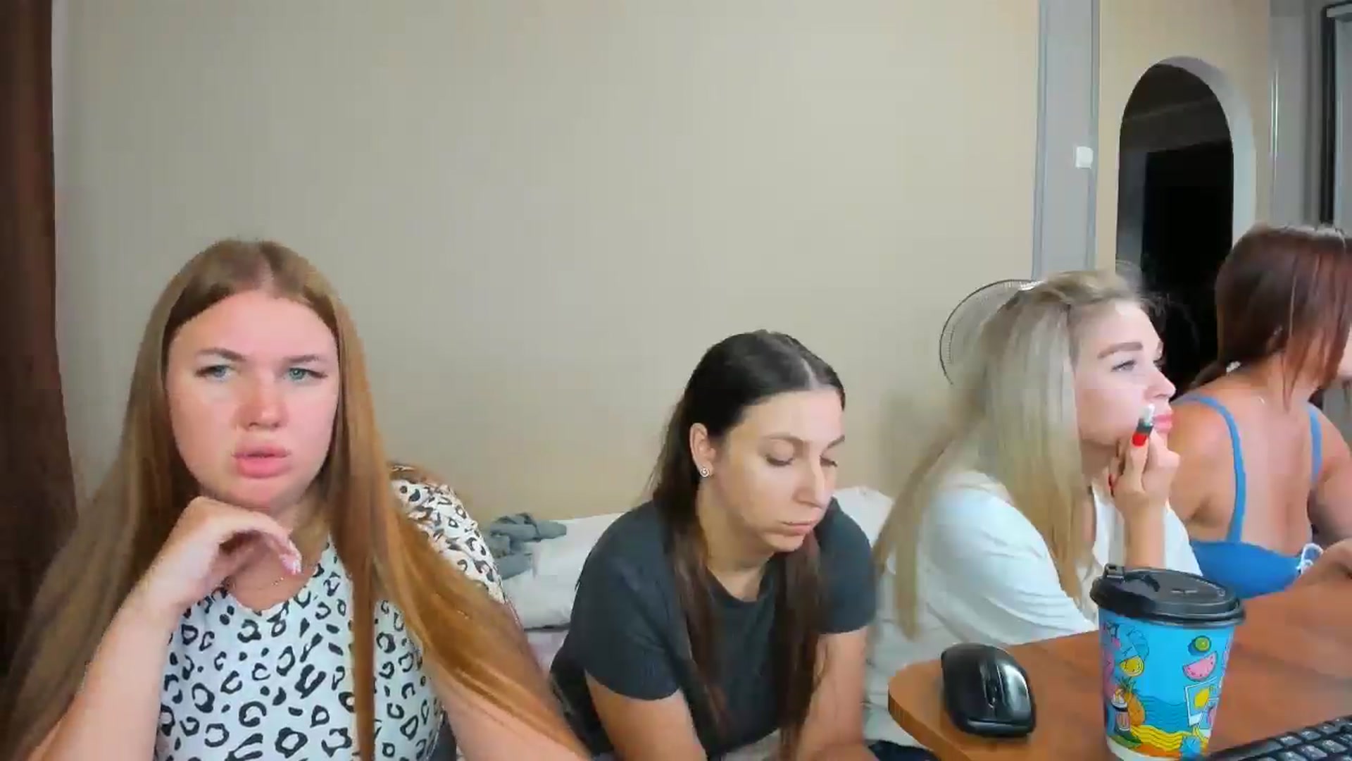 Gallery image thumbnail from IFlowersGirl's myfreecams stream on, 08/08/2024, 08:09 image 2 of 20