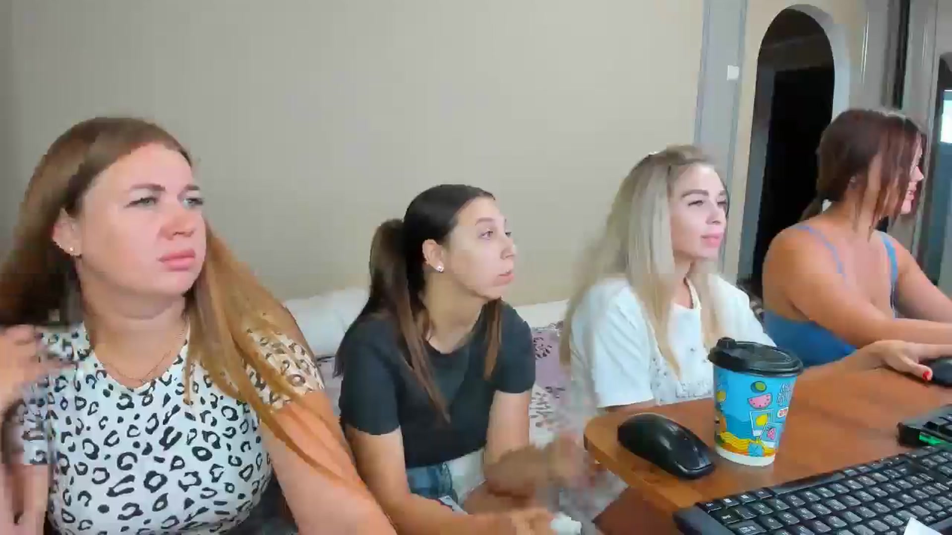 Gallery image thumbnail from IFlowersGirl's myfreecams stream on, 08/08/2024, 09:52 image 9 of 20