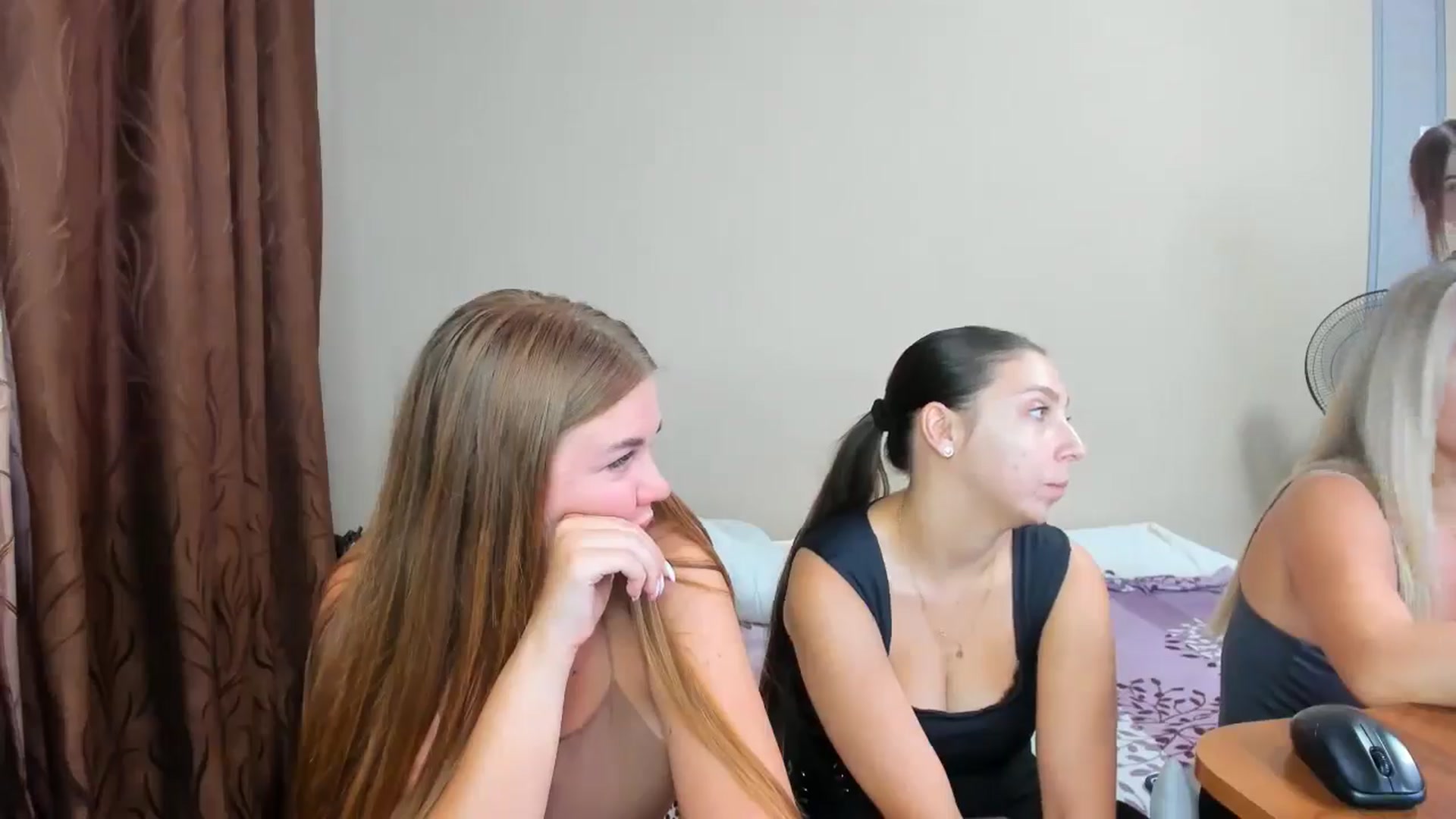 Gallery image thumbnail from IFlowersGirl's myfreecams stream on, 08/09/2024, 07:40 image 5 of 20