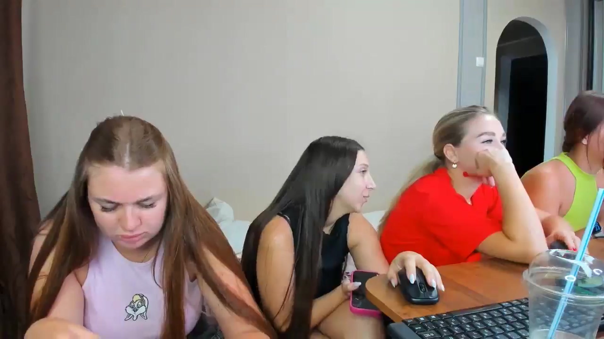 Gallery image thumbnail from IFlowersGirl's myfreecams stream on, 08/11/2024, 08:44 image 6 of 20