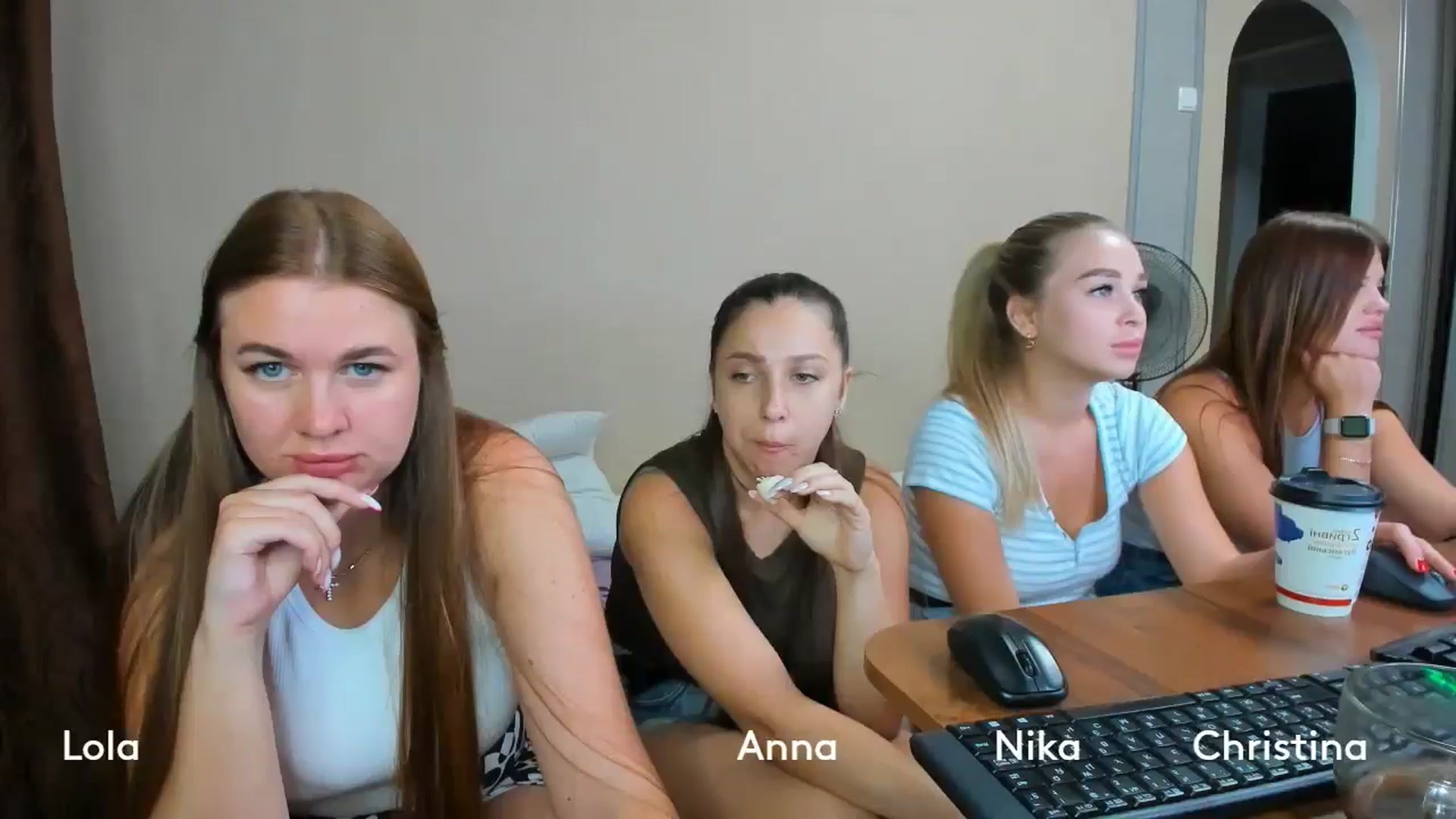 Gallery image thumbnail from IFlowersGirl's myfreecams stream on, 08/12/2024, 08:27 image 5 of 20