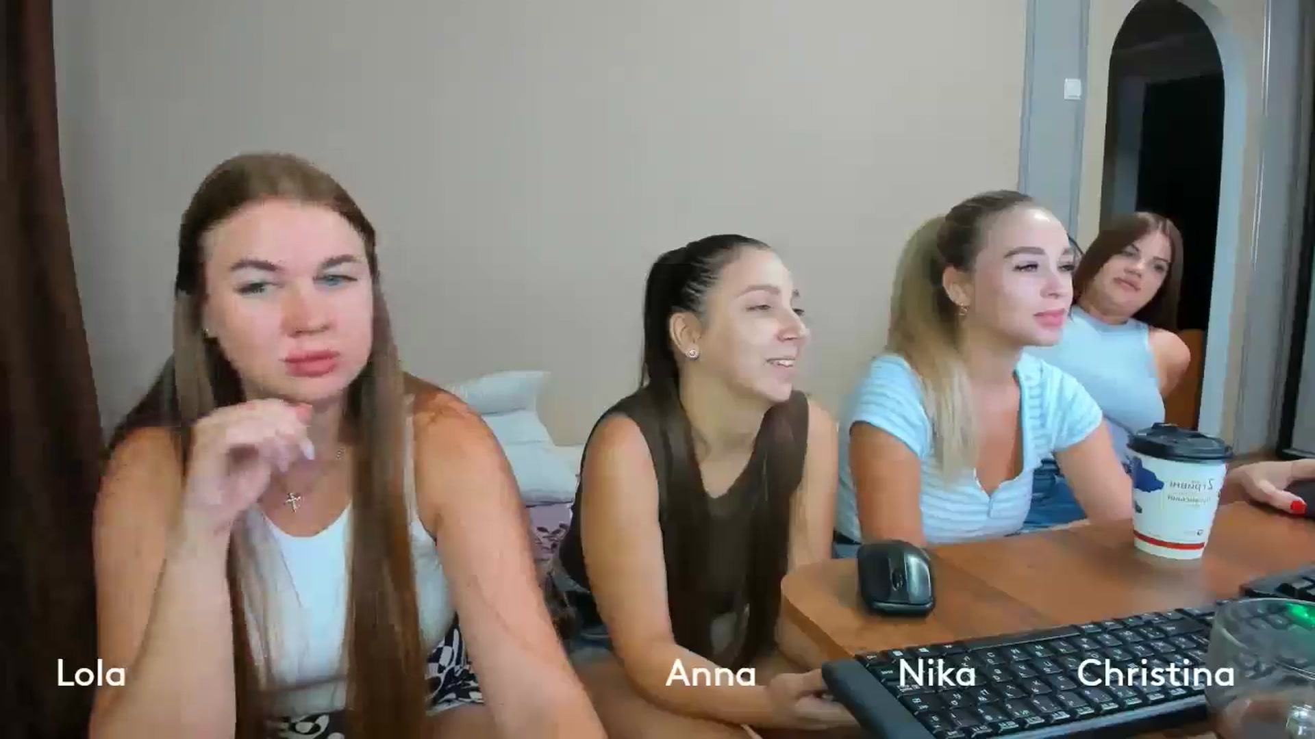 Gallery image thumbnail from IFlowersGirl's myfreecams stream on, 08/12/2024, 08:27 image 4 of 20