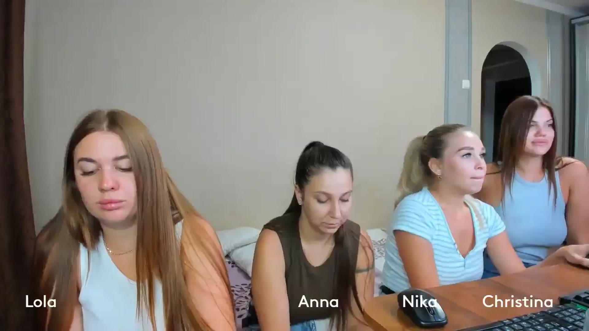 Gallery image thumbnail from IFlowersGirl's myfreecams stream on, 08/12/2024, 09:53 image 15 of 20