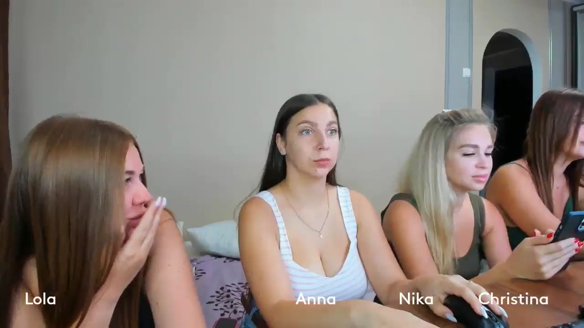 Gallery image thumbnail from IFlowersGirl's myfreecams stream on, 08/13/2024, 06:40 image 14 of 20