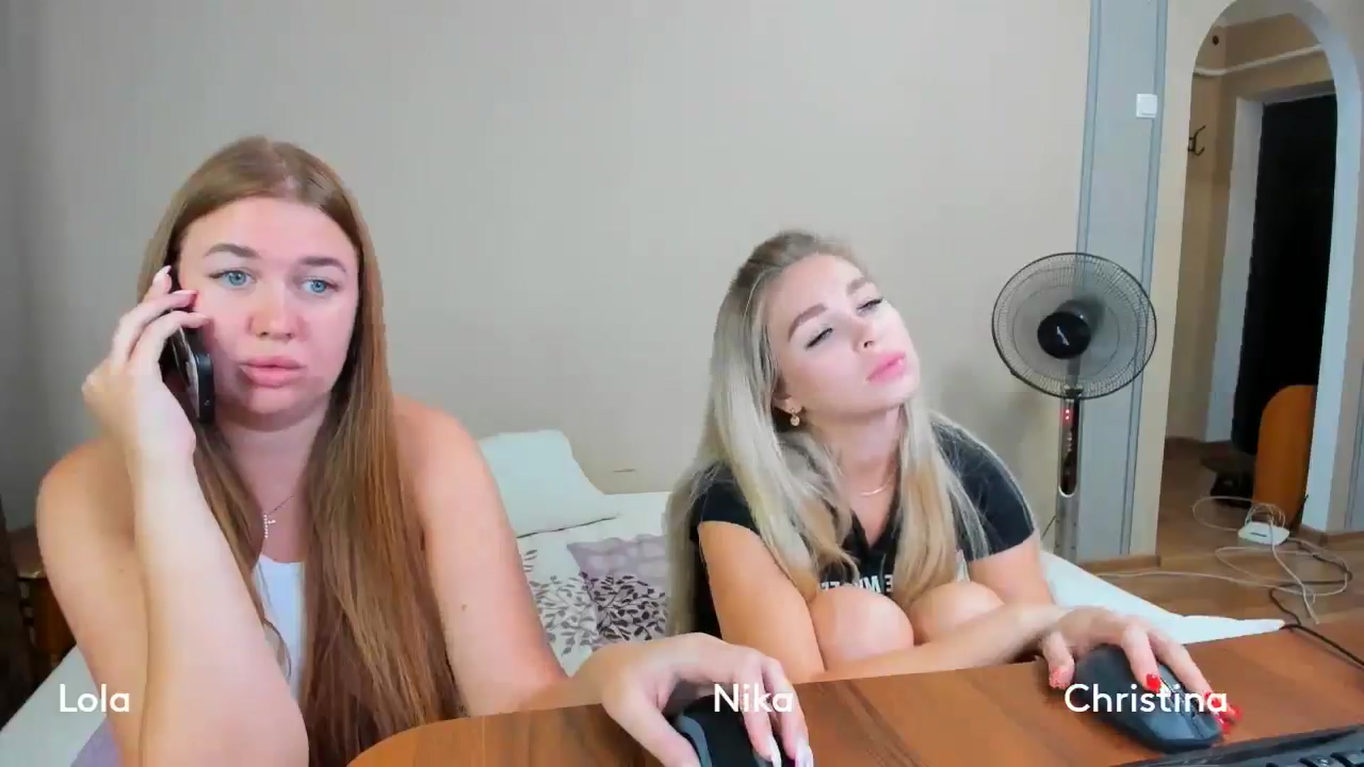 Gallery image thumbnail from IFlowersGirl's myfreecams stream on, 08/14/2024, 07:17 image 5 of 20