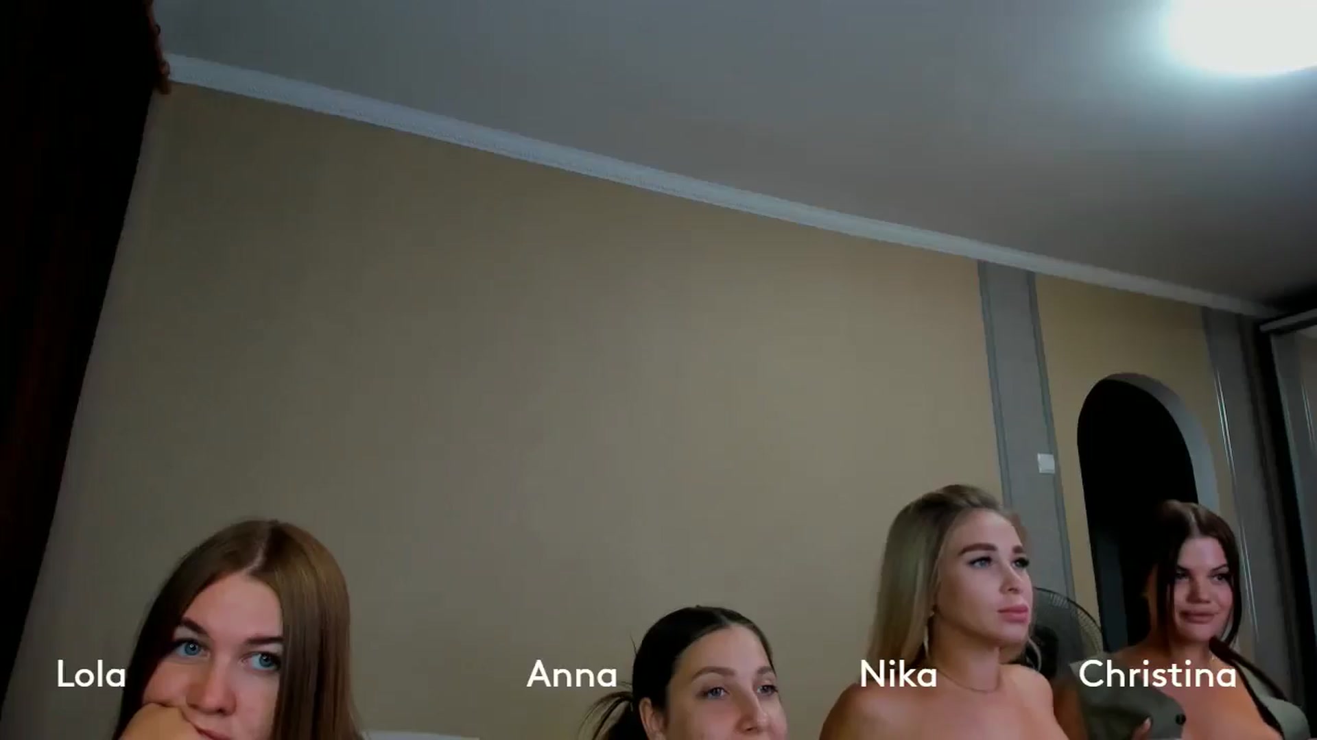 Gallery image thumbnail from IFlowersGirl's myfreecams stream on, 08/15/2024, 10:03 image 16 of 20