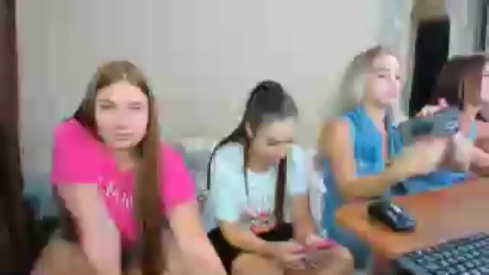 Gallery image thumbnail from IFlowersGirl's myfreecams stream on, 08/16/2024, 09:31 image 1 of 20