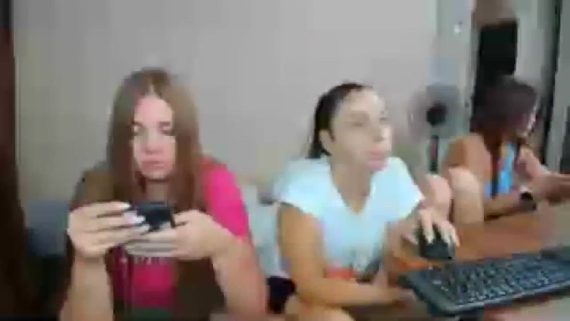 Gallery image thumbnail from IFlowersGirl's myfreecams stream on, 08/16/2024, 09:59 image 3 of 20