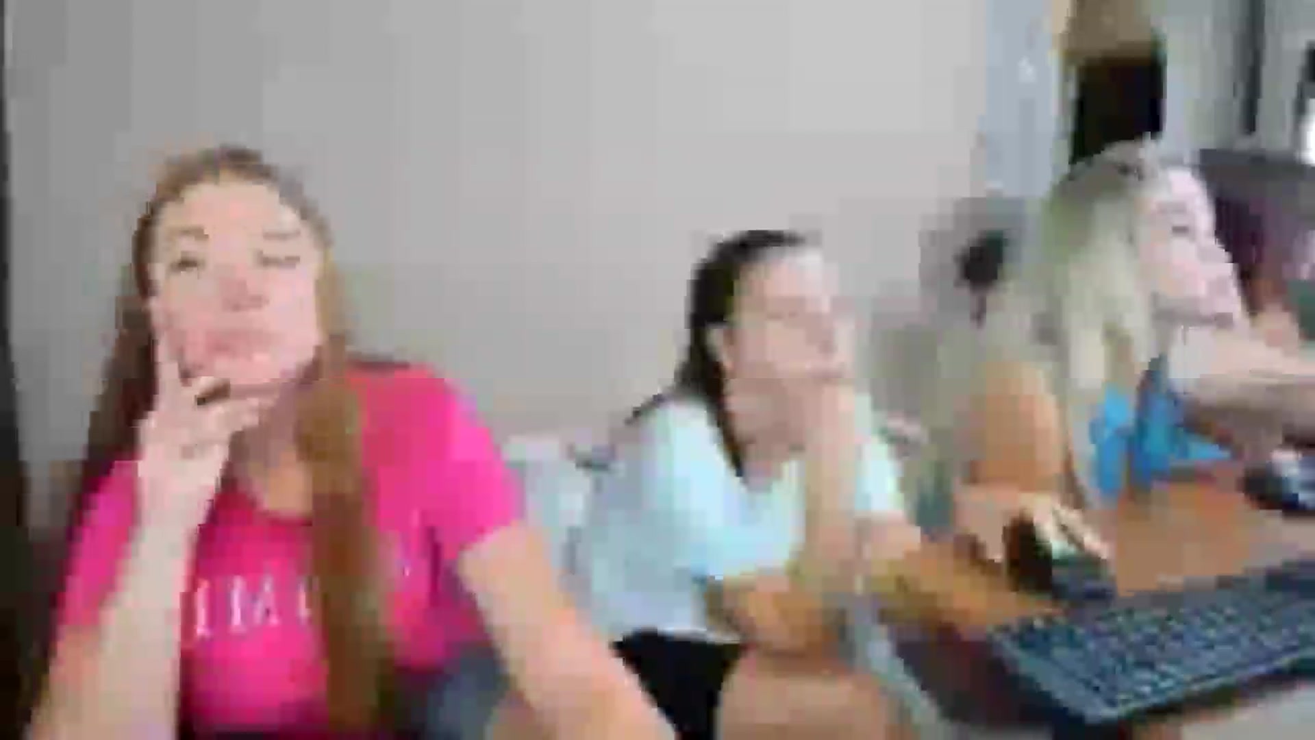 Gallery image thumbnail from IFlowersGirl's myfreecams stream on, 08/16/2024, 10:41 image 3 of 20