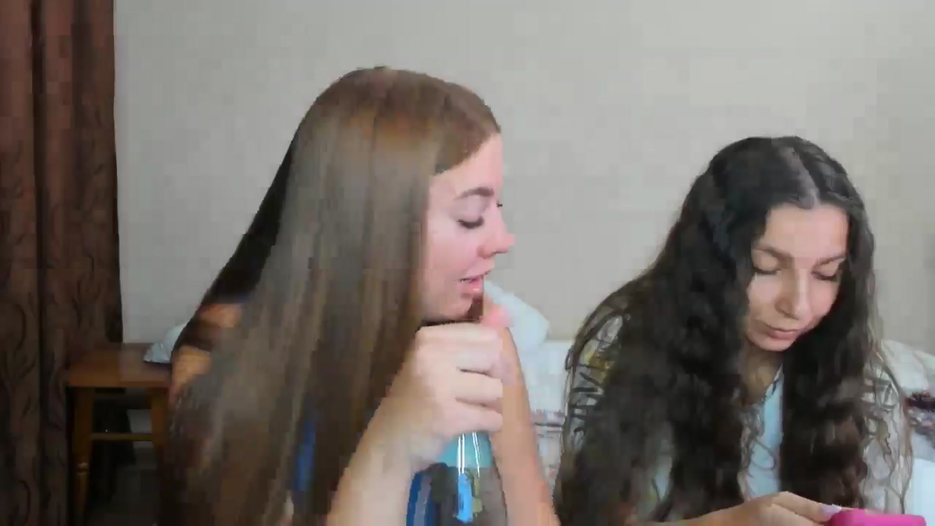 Gallery image thumbnail from IFlowersGirl's myfreecams stream on, 08/20/2024, 07:21 image 8 of 20