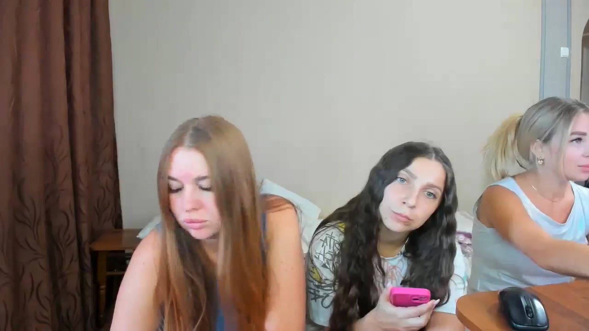 Gallery image thumbnail from IFlowersGirl's myfreecams stream on, 08/20/2024, 08:57 image 3 of 20
