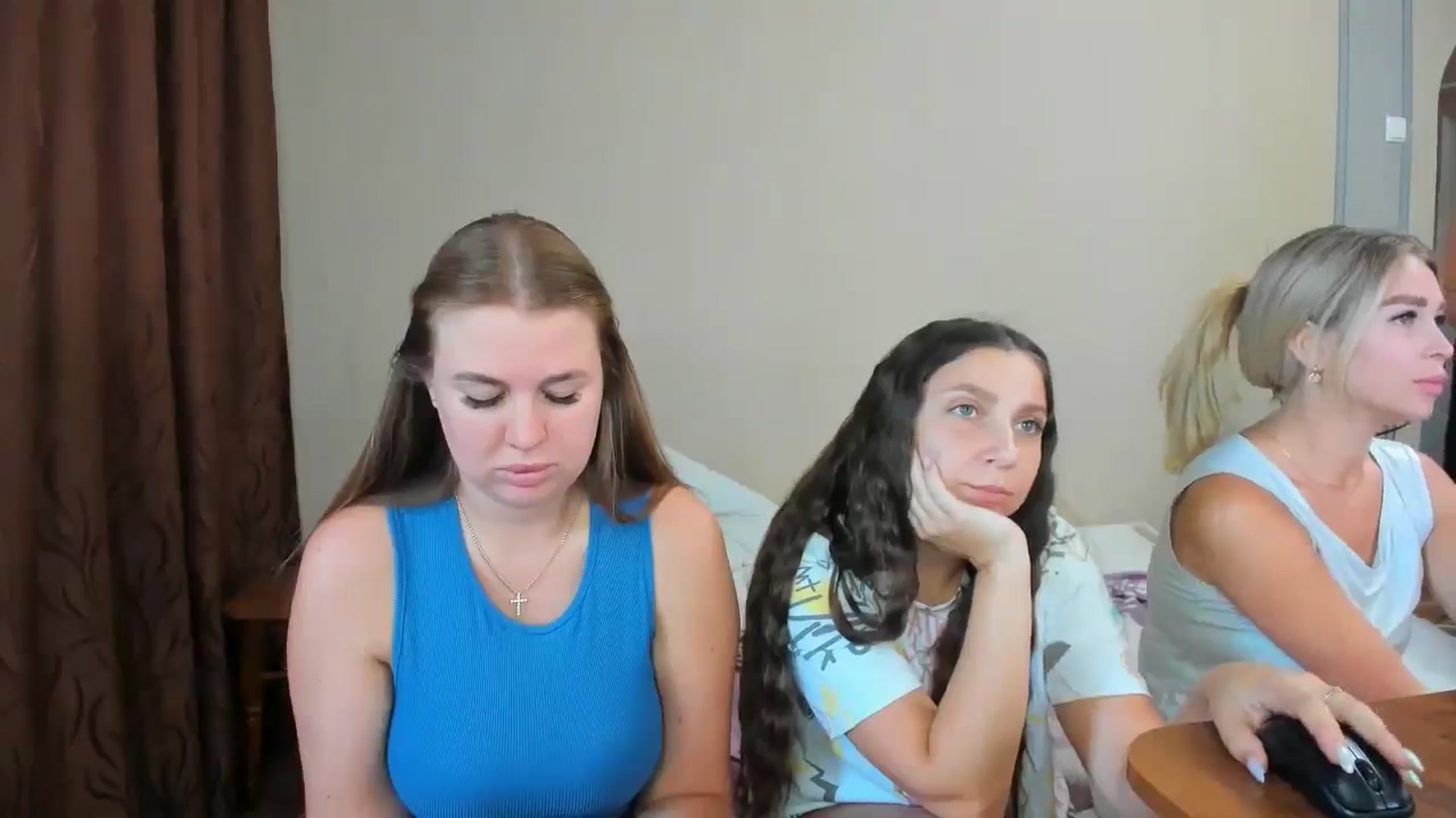 Gallery image thumbnail from IFlowersGirl's myfreecams stream on, 08/20/2024, 08:57 image 6 of 20